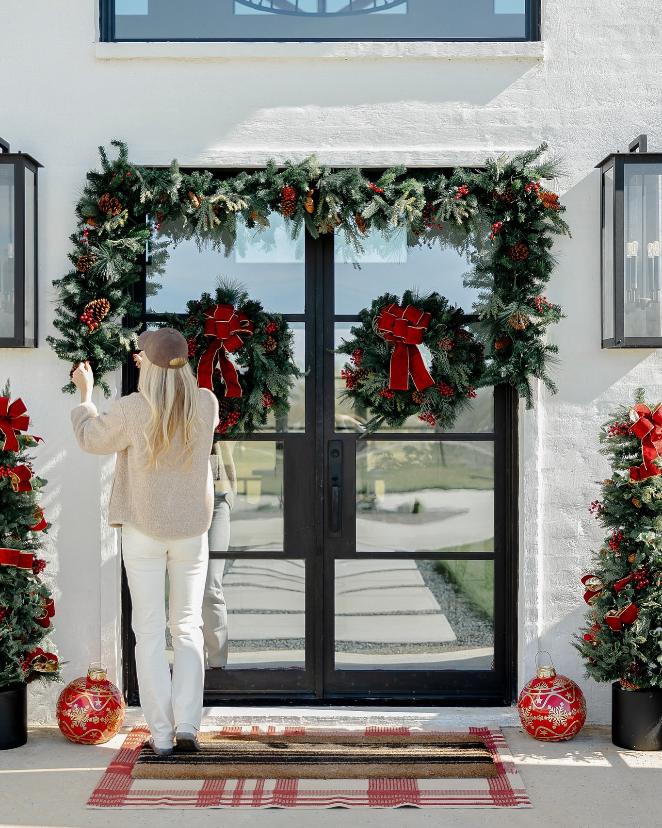 A traditional Christmas on the front porch this year. 🎁🌲

And I found the most brilliant contraption to hang my very heavy all lighted garland. 

#christmas #christmasdecor #christmasdecorations #christmastime #christmasinspiration

#LTKHoliday #LTKSeasonal #LTKHome