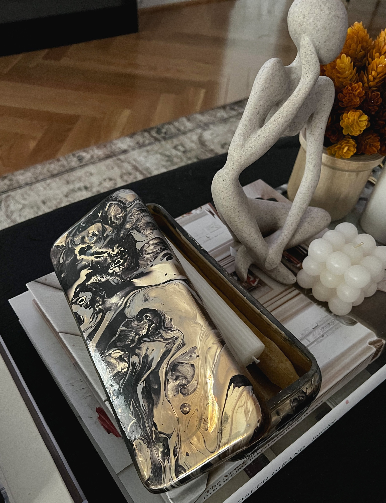 Using this gorgeous trinket box as my candlestick box. The perfect coffee table decor 

#LTKhome