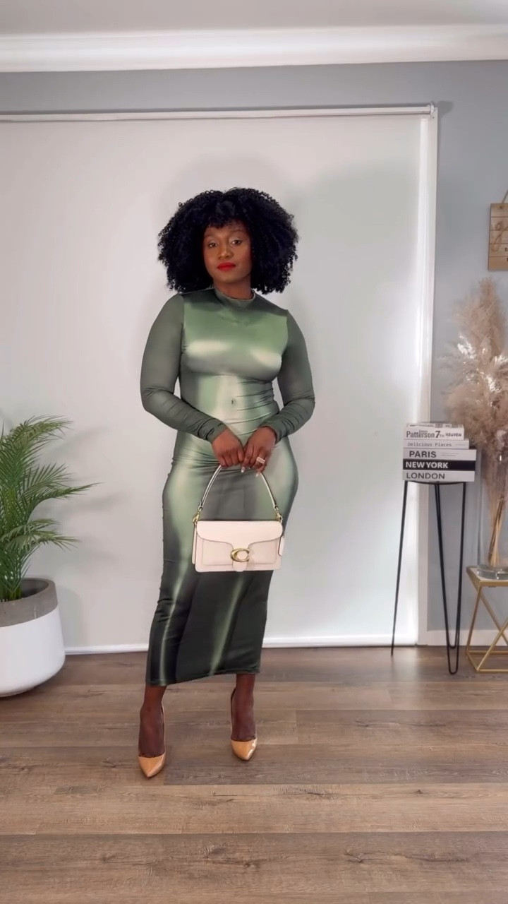 Stepping into the weekend with style and a smile! Happy Friday! 

Let me know your fav?

FriyayFashion #WeekendVibes #bodycondress  #styleinsta #elevateyourstyle #stylereels #weekendoutfit