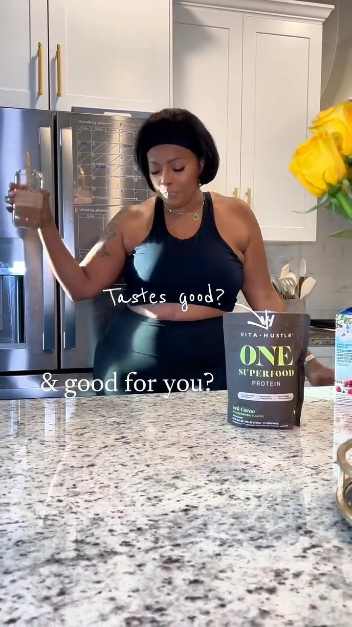Winter Arc is almost here, it’s time to lock in💪🏾 Contains 20 grams of plant protein per serving to support muscle growth and recovery.

86 superfood nutrients and greens to provide comprehensive nutrition. Dairy free + delicious 😍 #protein #fitness

#LTKActive #LTKPlusSize #LTKOver40