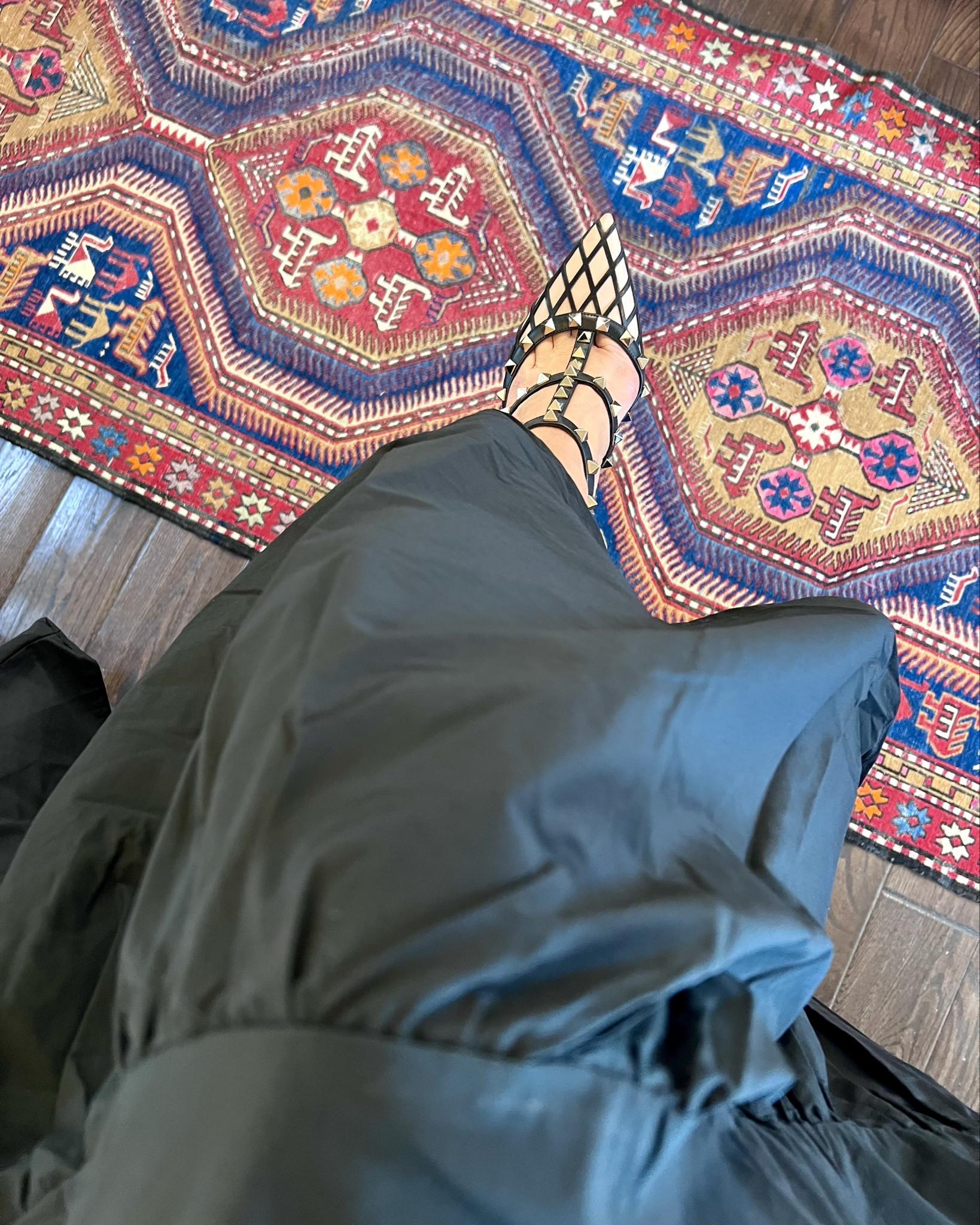 I wanted to try out a new rug in the kitchen & knew I needed one with pops of navy in it to match our island. This one from Los Angeles Home of Rugs is perfect and their attention is detail is amazing. #ad 

#LTKsalealert #LTKhome #LTKstyletip