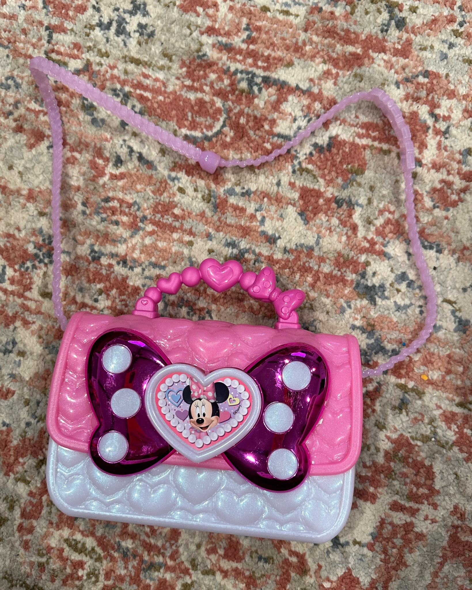 This purse is so cute! 🥰 