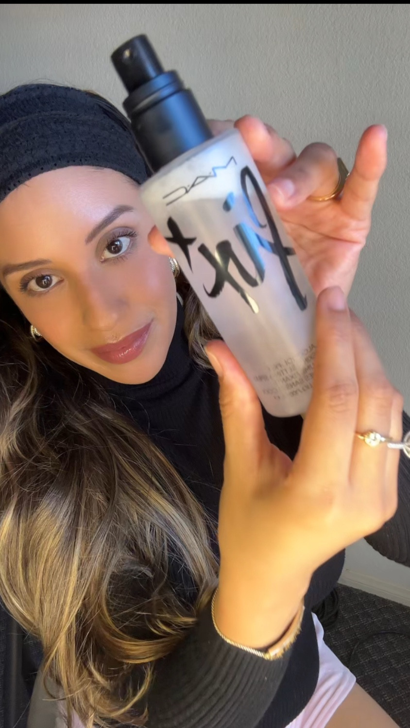 Got MAC? 💫 
This setting spray does it ALL — and I mean that literally. 💦✨
I use the MAC Prep + Prime Fix+ to prep my skin, set my makeup, refresh throughout the day, and even amp up pigment on my shadows. It’s like 4 products in one. If your makeup isn’t lasting, glowing, or blending like it should… this is the step you’re missing. 🔐
Trust me, once you try it, you’ll wonder how you ever did your routine without it. 👏
#HolyGrail #MACFixPlus #MakeupThatLasts #SettingSprayMagic #BeautyGameChanger #LTKbeauty"

#LTKBeauty #LTKStyleTip #LTKFindsUnder50