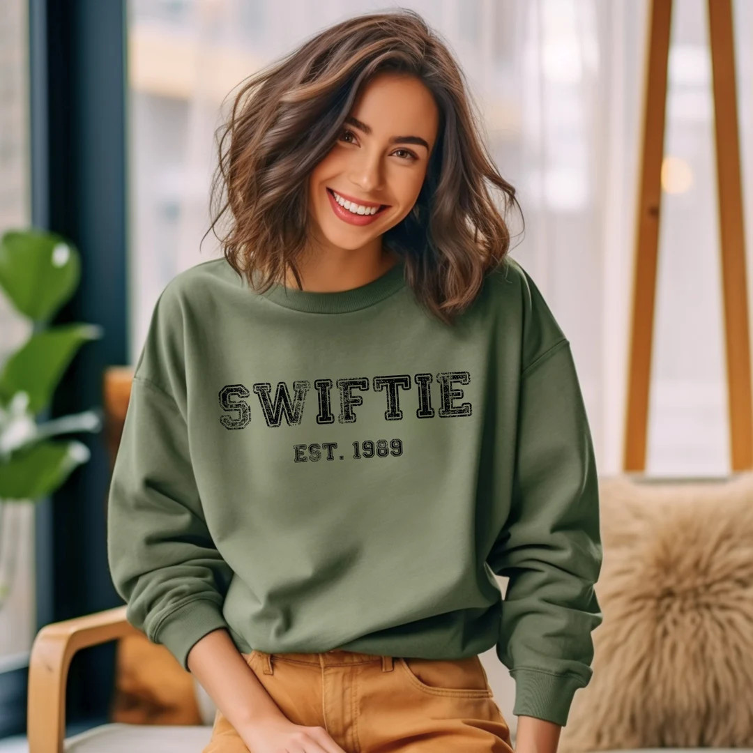 Vintage-inspired Swiftie Est.1989 T-shirt Perfect for True - Etsy | Etsy (US)
