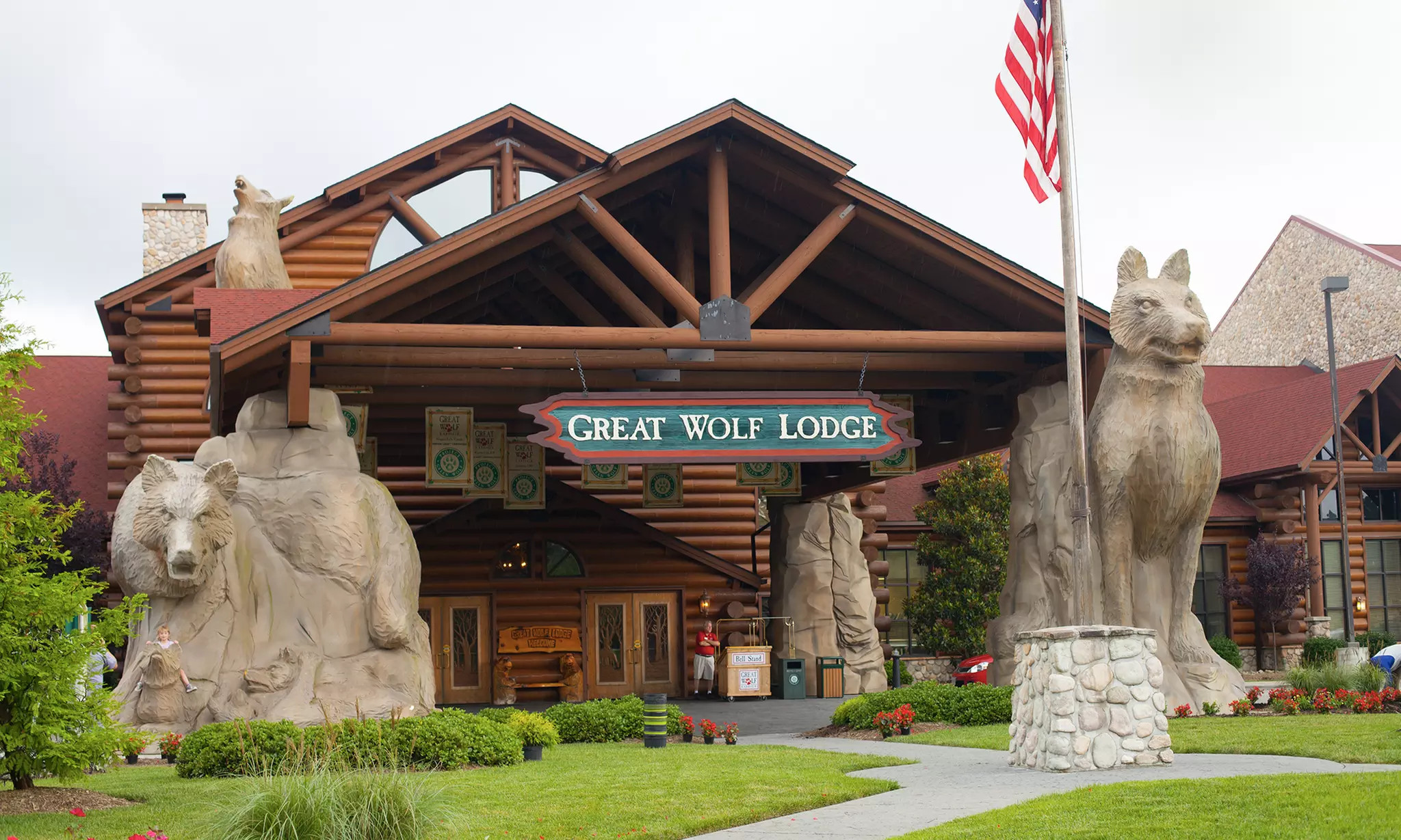Hotel Stay with Daily Water Park Passes at Great Wolf Lodge Williamsburg in Virginia | Groupon North America