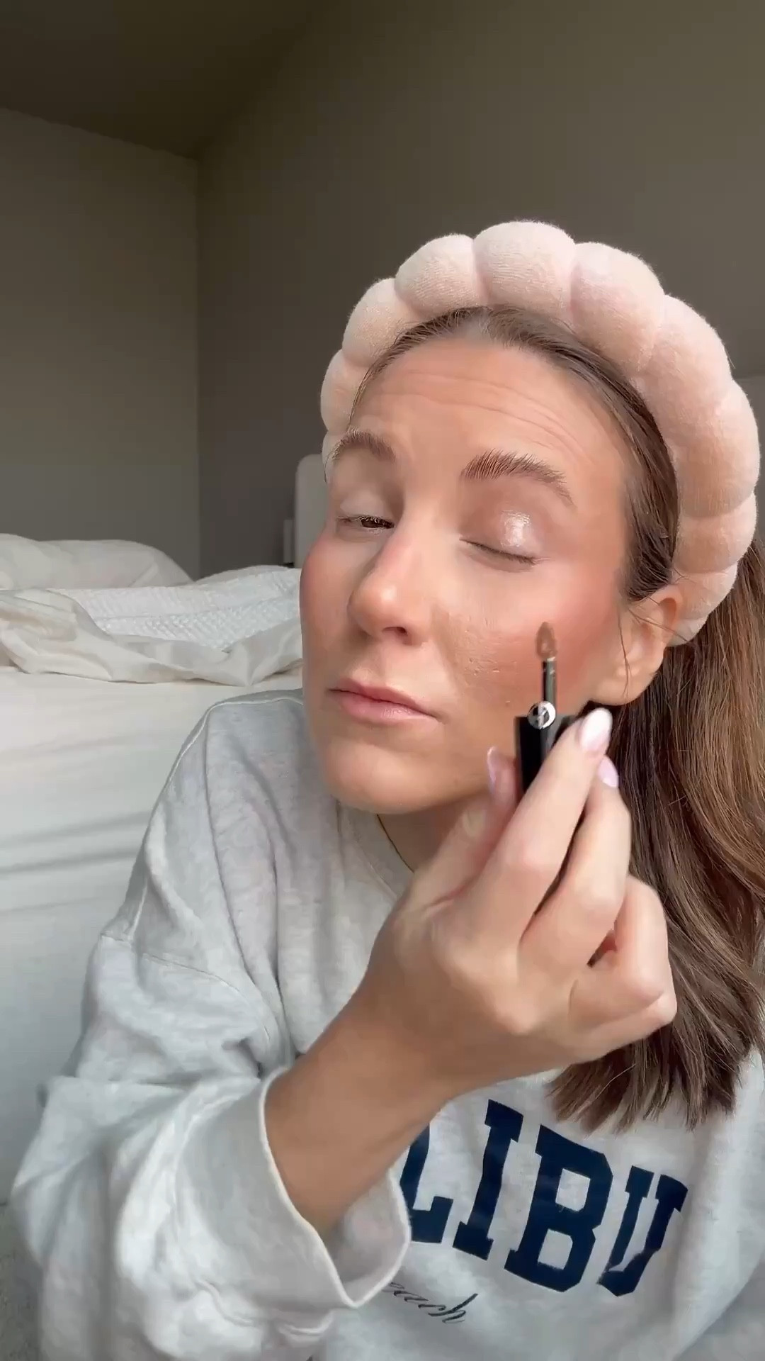 When it comes to makeup, I’m all for easy…a quick routine that I can do while Banks plays in my makeup bag😅 this liquid eyeshadow is incredible! No blending, so easy to swipe on and so pretty! Wearing shade 67S Sparkle - bright champagne shimmer

Eyeshadow | easy makeup | 10 minute makeup | beauty | liquid eyeshadow | Armani shadow 



#LTKBeauty #LTKSaleAlert