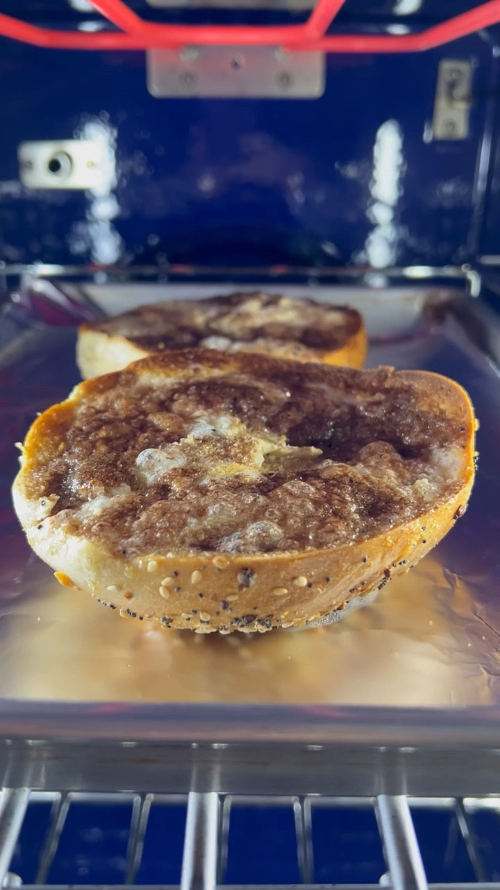 Crispy cinnamon sugar bagel. A childhood favorite that still hits. Trust me, this is the best way to eat a bagel. 

#LTKVideo #LTKhome