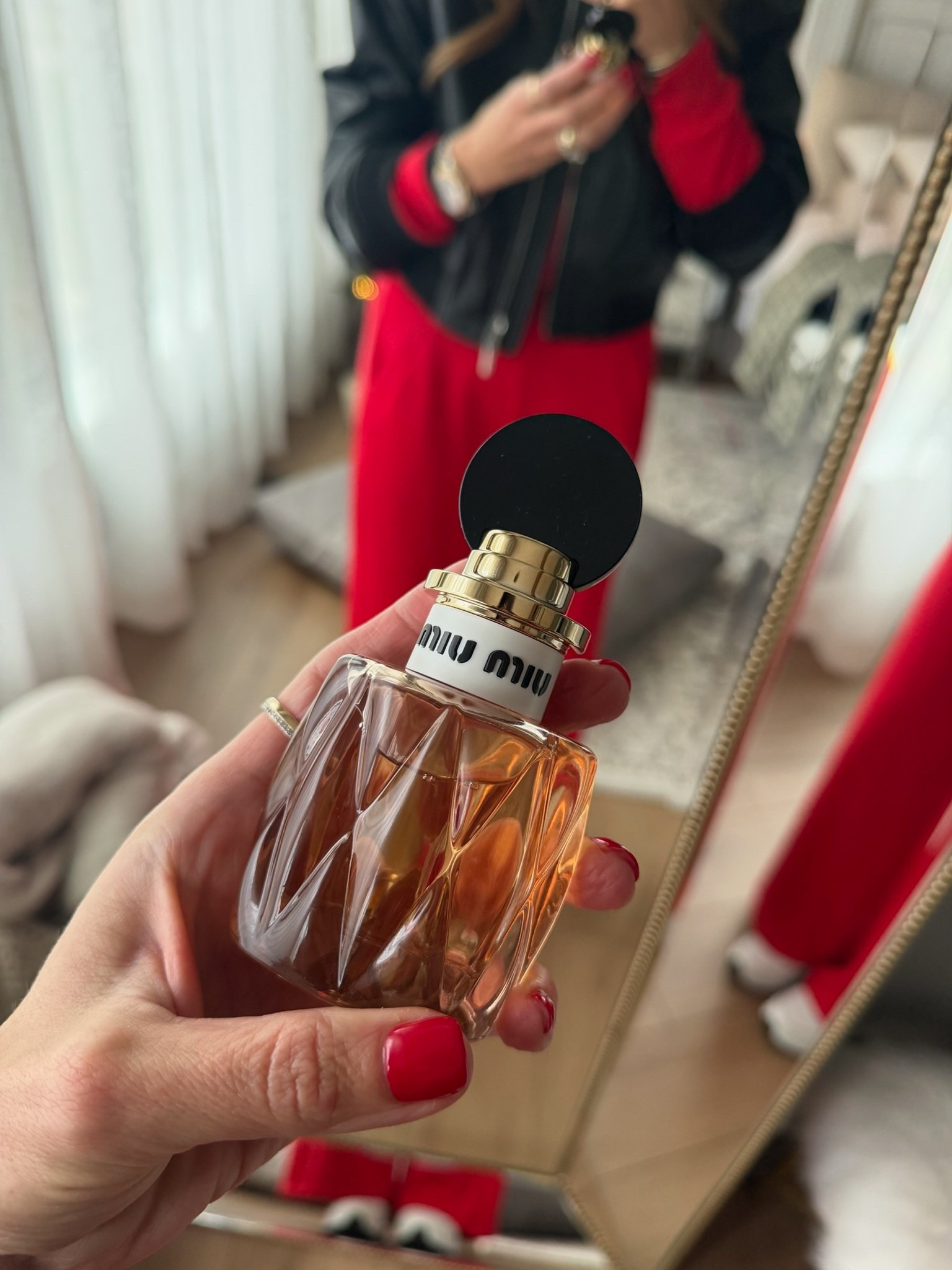 One of my favorite scents, great gift for her, gift idea for her, perfume, themominstylee

#LTKHoliday #LTKGiftGuide #LTKBeauty