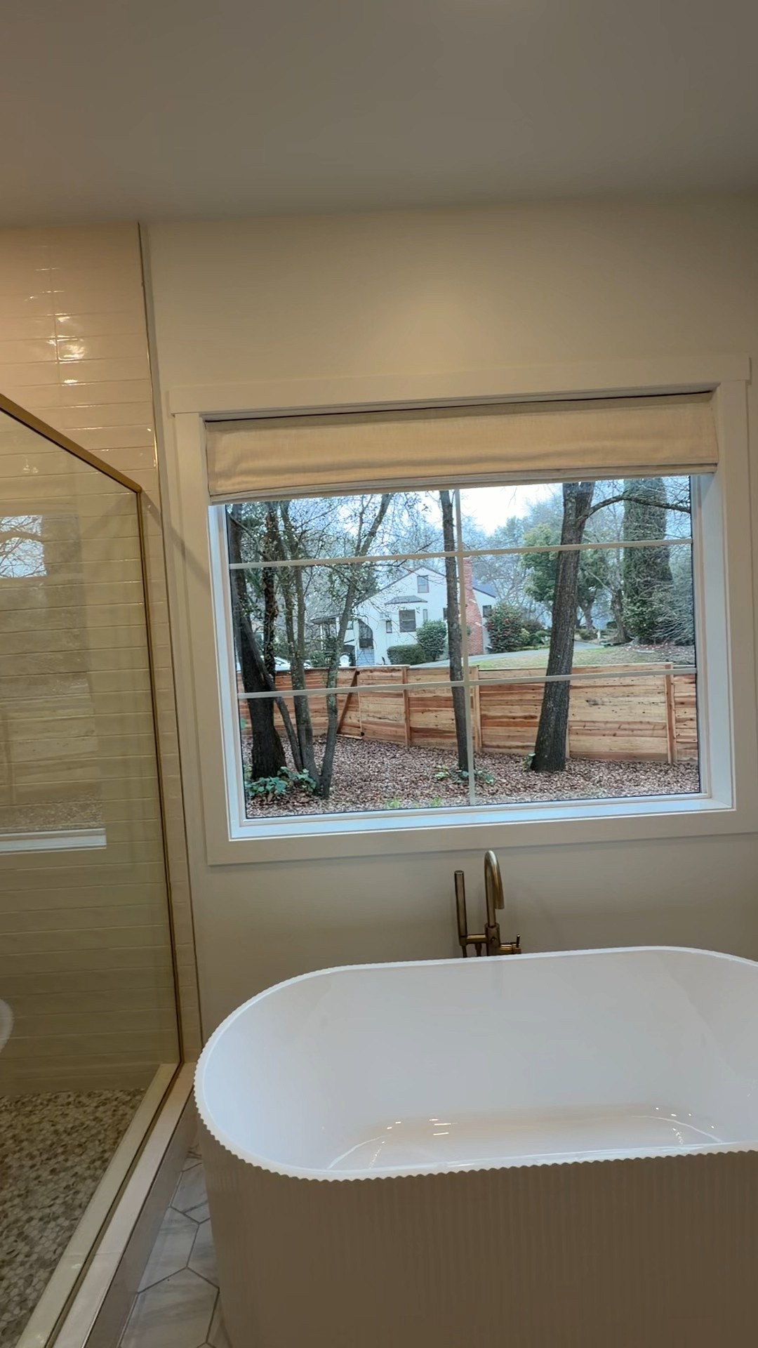 Roman shades from Amazon I got shade ivory white and they’re motorized shades 