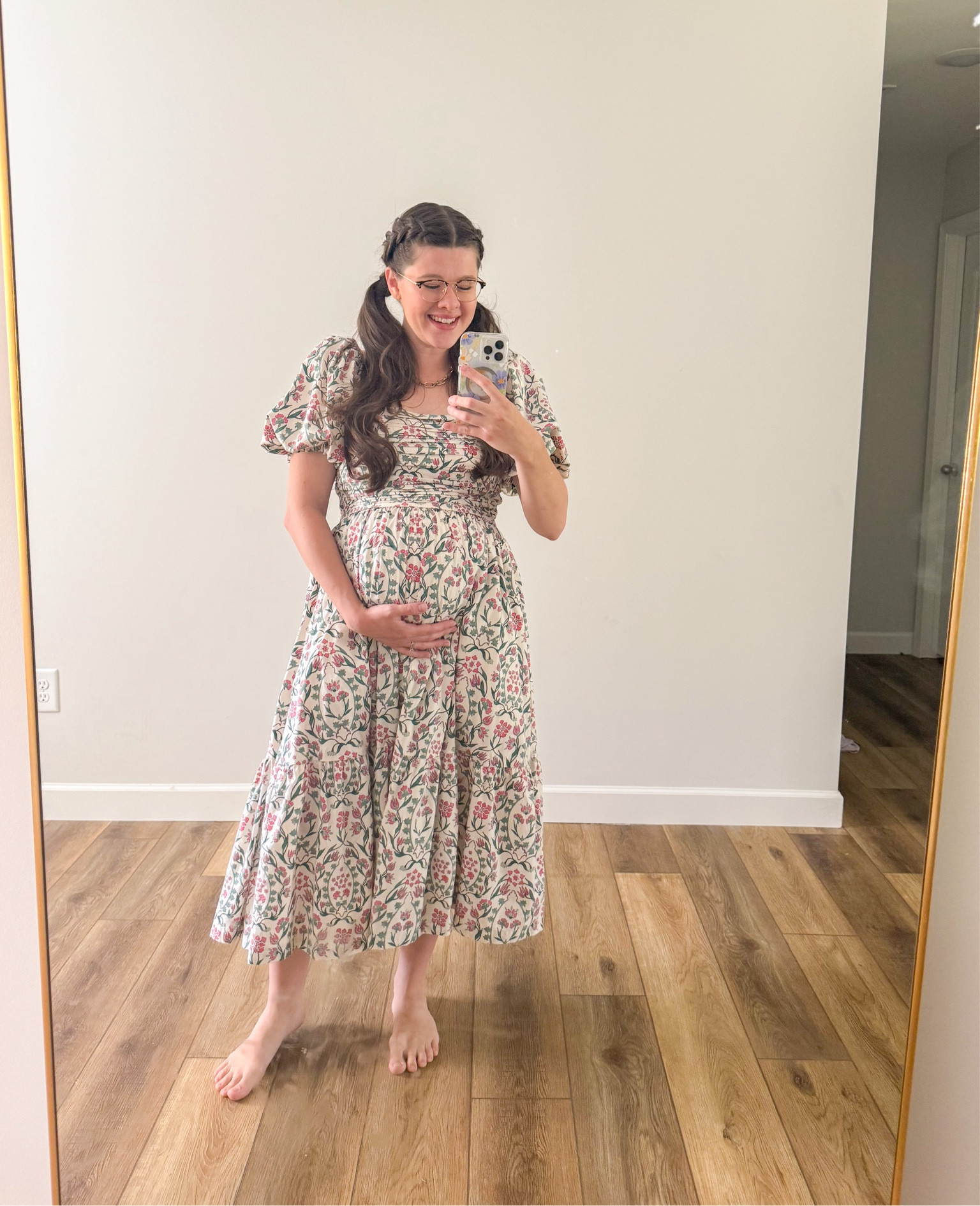 Easter dress - seriously the perfect comfy spring dress from Abercrombie! And bump friendly too! 