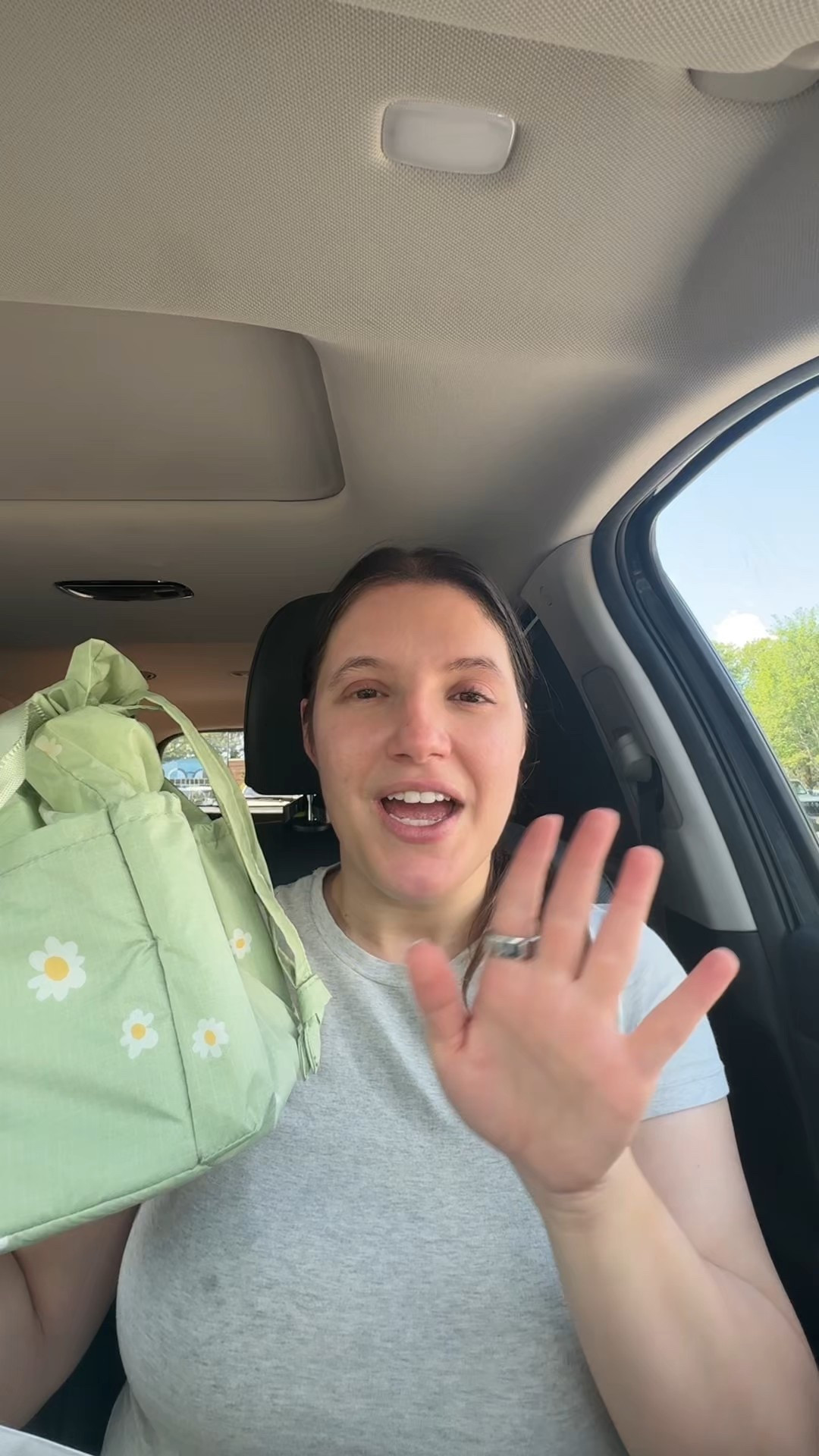 Cutest lunch bag for nurses and working girlies

#LTKWorkwear #LTKFindsUnder50