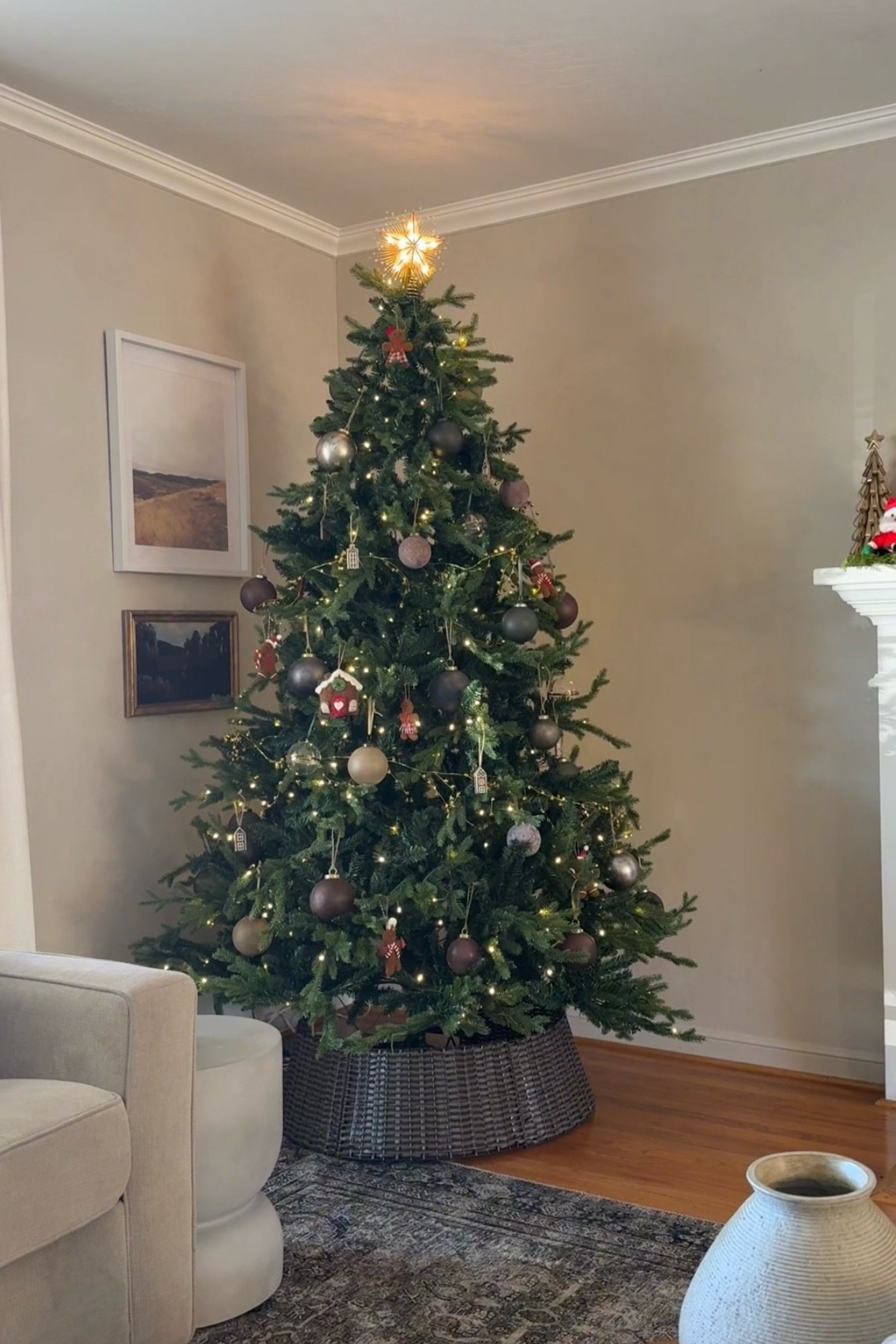 The most gorgeous Christmas tree🎄

#LTKHome #LTKHoliday #LTKSeasonal
