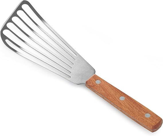 New Star Foodservice 43068 Wood Handle Fish Spatula, 6.5" Blade, Silver | Amazon (US)
