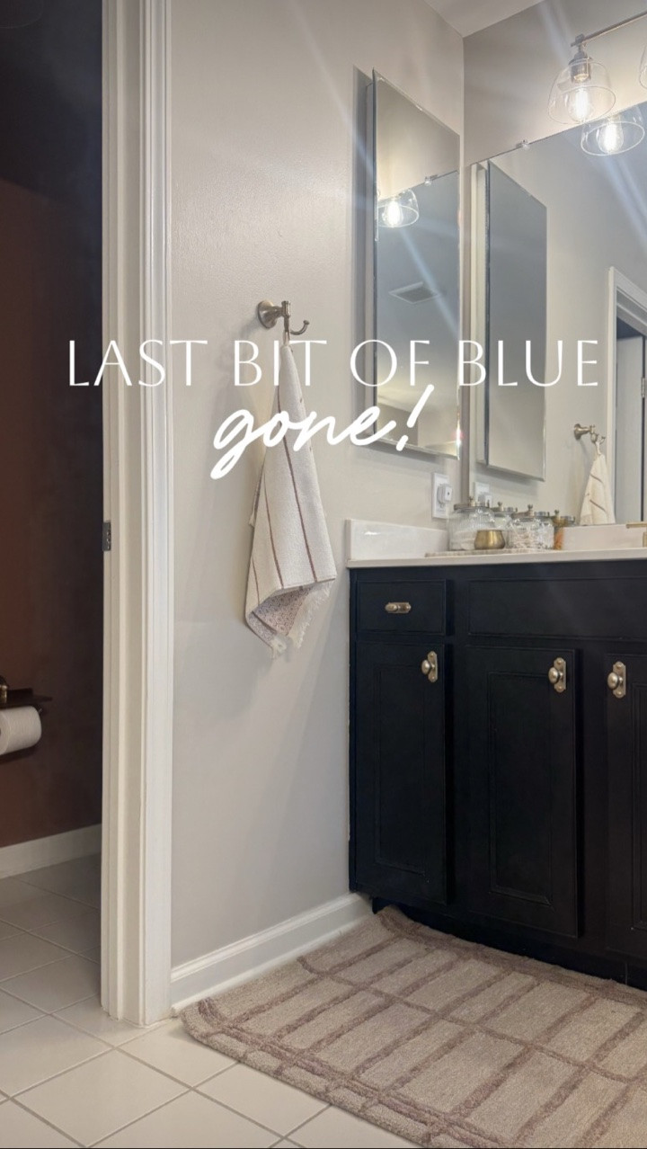 This bathroom has been a slow, intentional transformation… and sometimes it really is the smallest swap that makes it feel finished.

That blue towel was the last holdout from the old space - and replacing it with this clay tone just sealed the whole room.

Anyone else slowly editing their home one small change at a time? Tell me in the comments below 👇