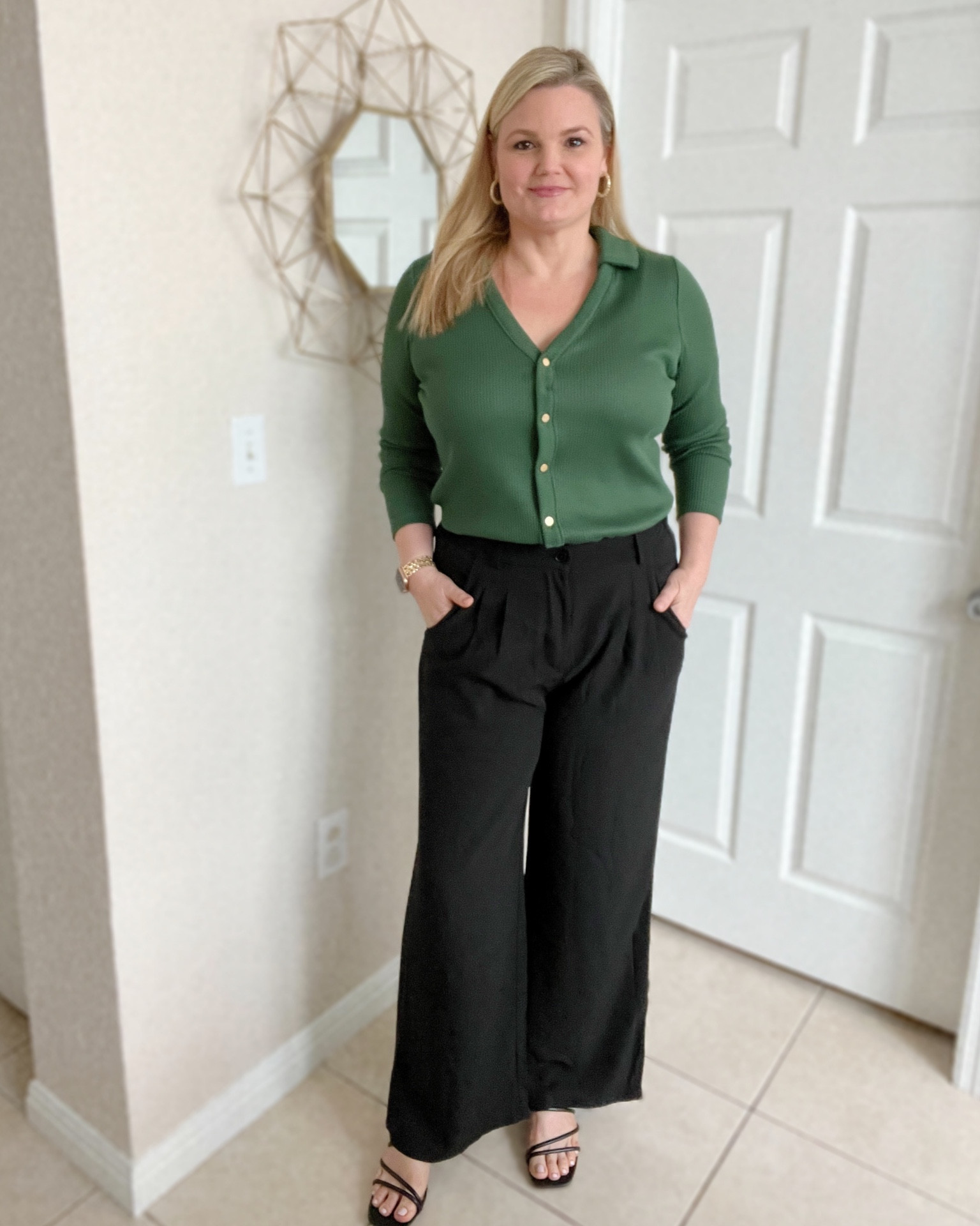 Wide leg trousers run TTS. Wearing size large. Elastic on the back waistband  

#LTKunder50 #LTKFind #LTKworkwear