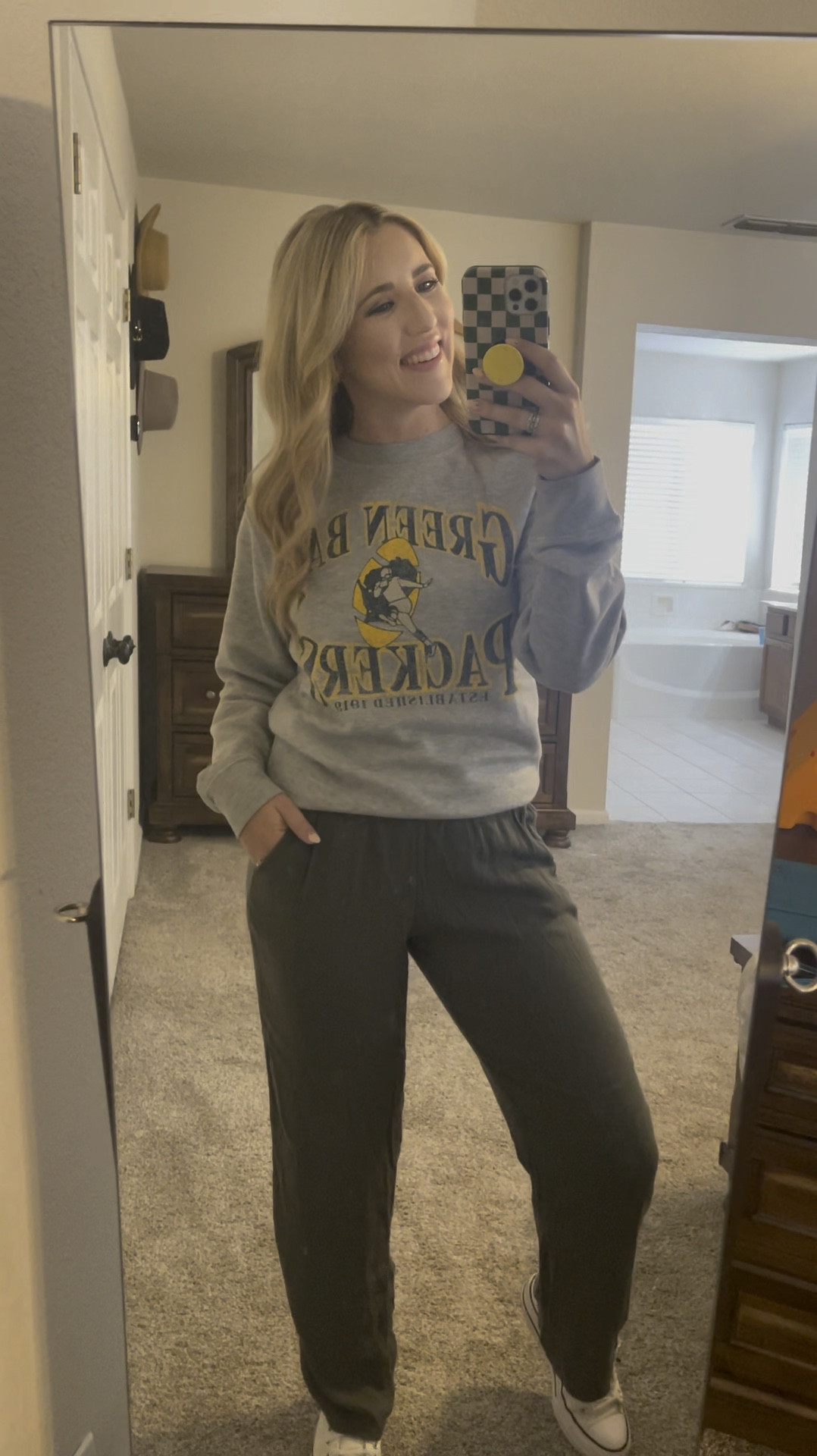 Big PACKERS win!! 🤩
Here’s my gameday #ootd - wearing size Small, Medium in pants 

#fanatics #nfl #football #greenbaypackers #packers #footballgirlie #gamedayootd #gamedaylook #gameday #sundaycozy 

#LTKActive #LTKSeasonal #LTKfindsunder100
