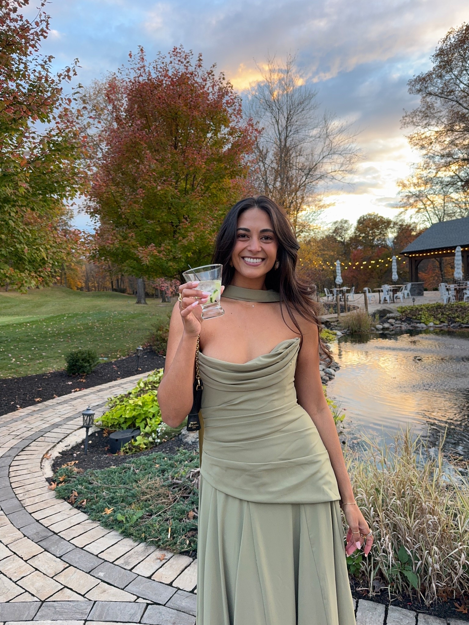 Fall wedding guest dress
Size wearing medium - could’ve sized down 