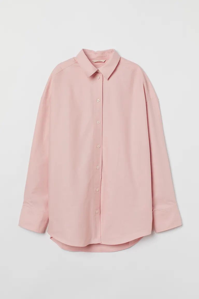 Oversized shirt in woven cotton fabric. Collar, buttons at front, and yoke at back with box pleat... | H&M (US + CA)