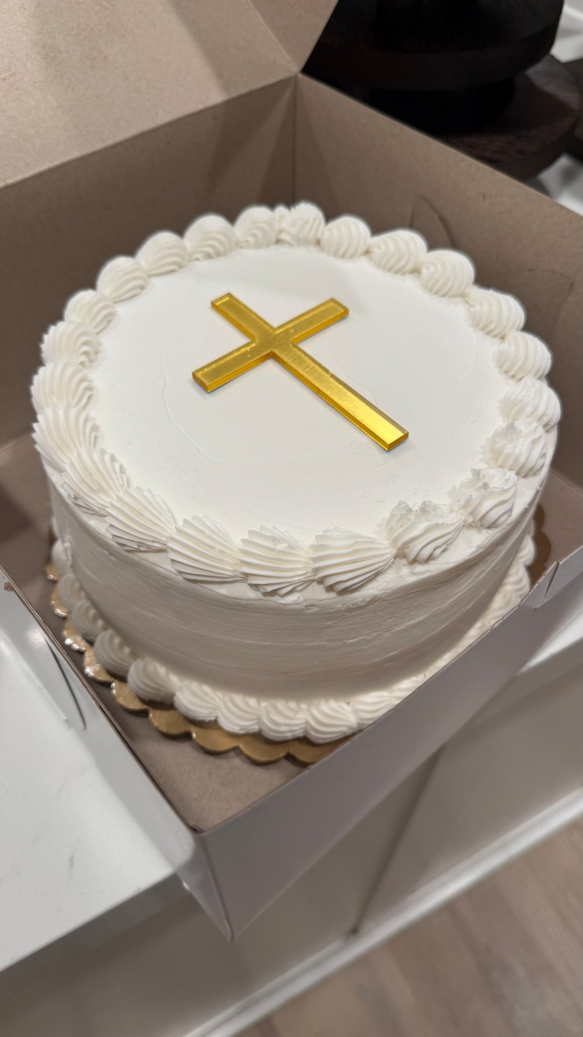 First communion cake  also perfect for baptism 

#LTKmomlife #LTKKids