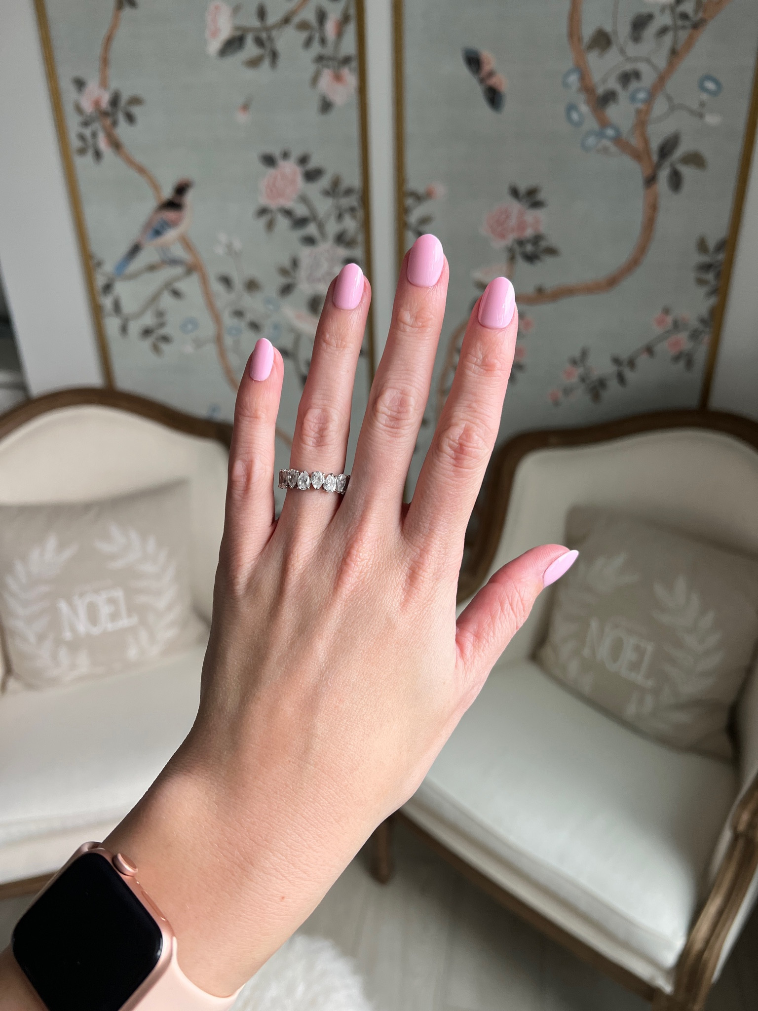 stocking stuffer alert! 🚨 
very much loving these new opi press ons! 💅🏻 
went bold for a week, but now i’m back to my bubble bath
Press on nails
Ulta finds
Stocking stuffer
Gift for her
Gift under $15
Secret santa gift


#LTKbeauty #LTKGiftGuide #LTKunder50