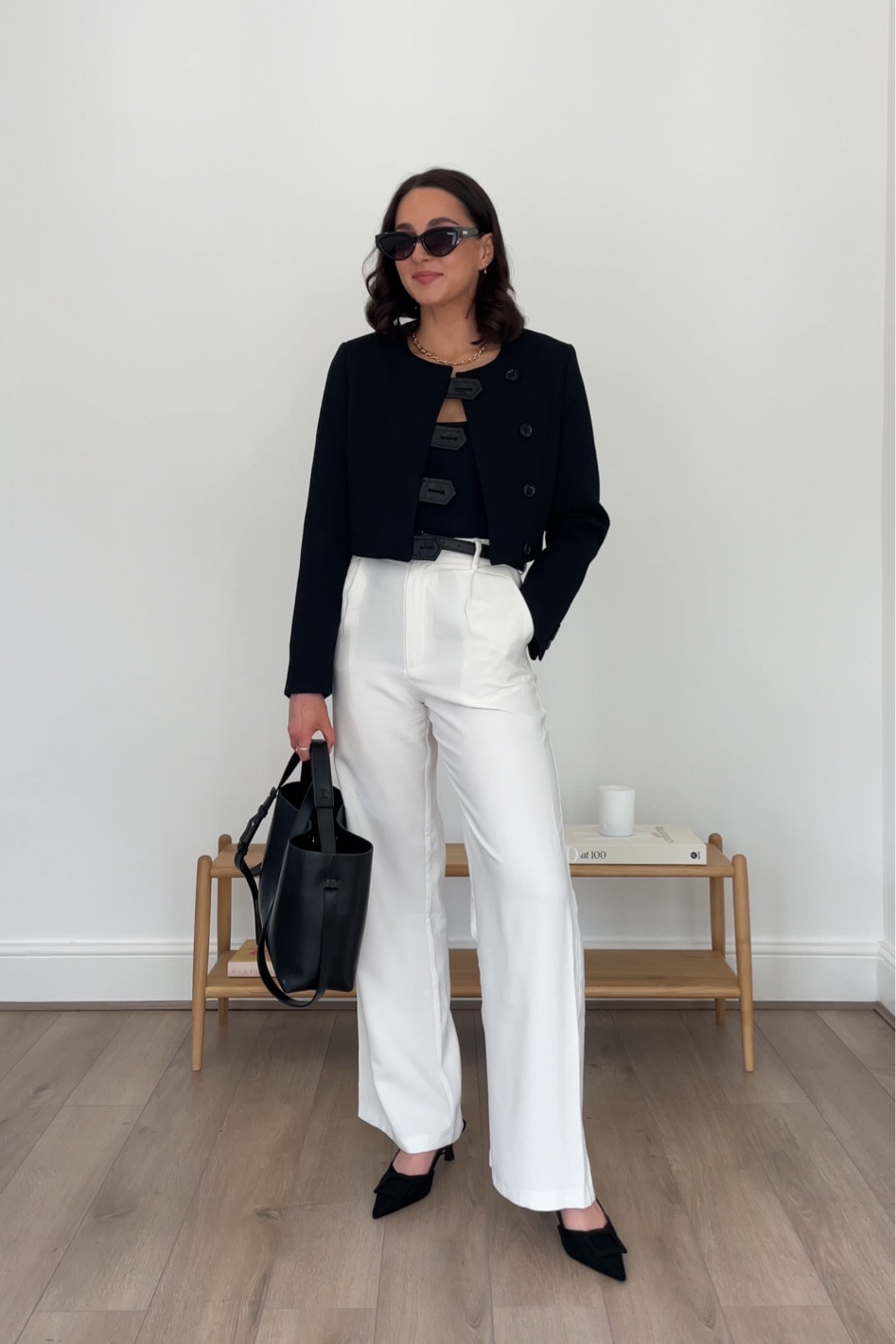 Monochrome office outfit ✨ spring outfit, spring workwear, cropped jacket, white trousers

#LTKworkwear #LTKeurope #LTKstyletip