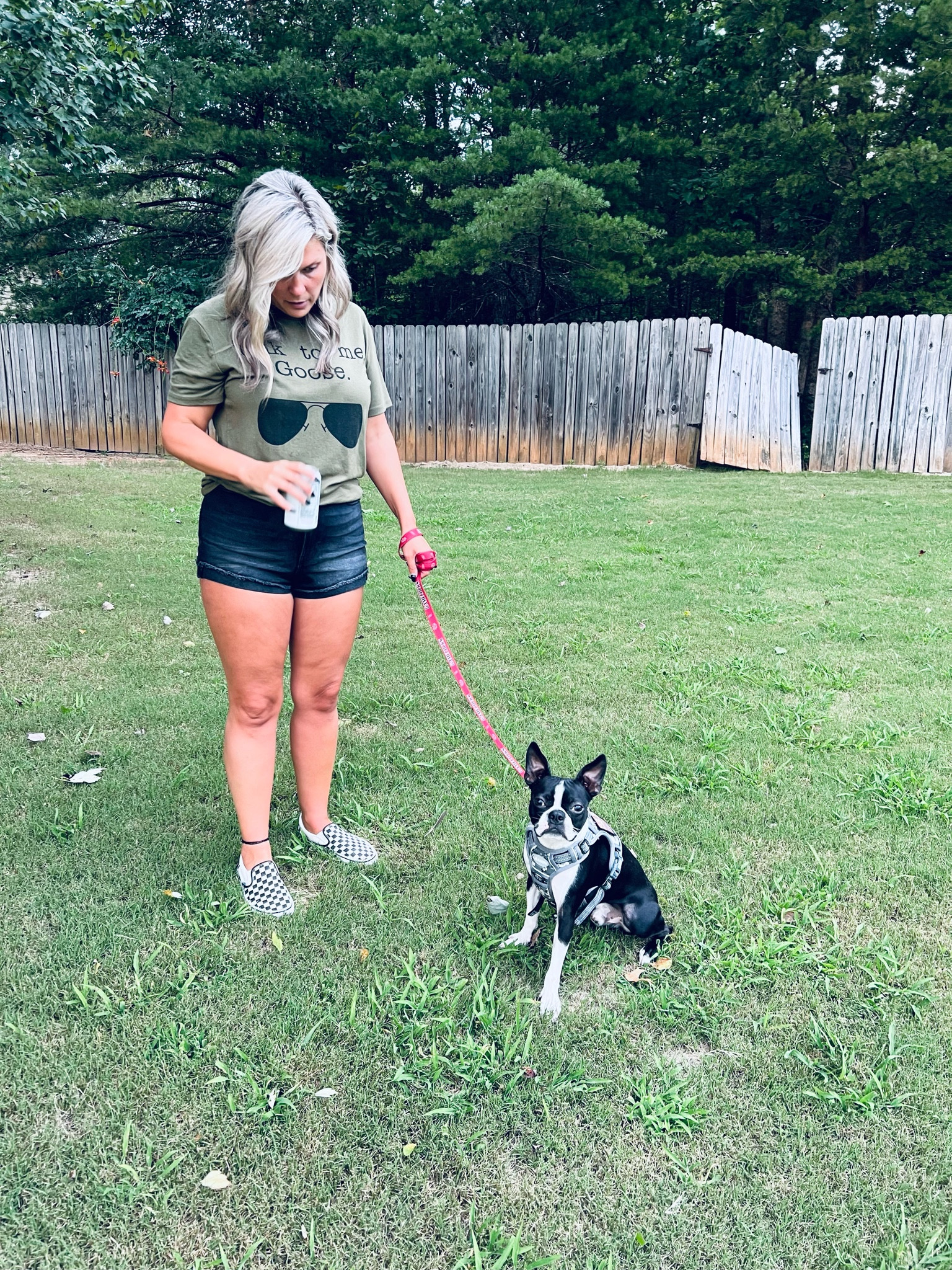 walks with my jigsaw 🖤🤍

y’all this graphic tee is soooo comfy, probably one of the softest tshirts I’ve ever owned. && of course it’s cute, especially paired with black shorts and the BEST sneakers 🖤🤍

#LTKunder50 #LTKstyletip #LTKshoecrush