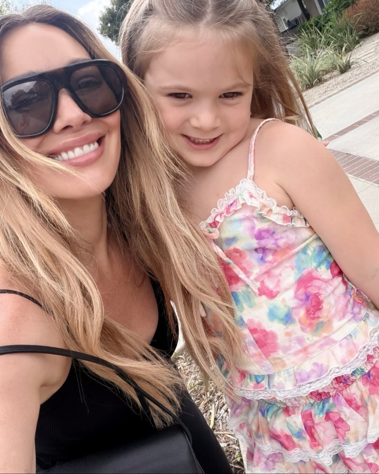 Hilary Duff's black Oversized aviator-style acetate sunglasses