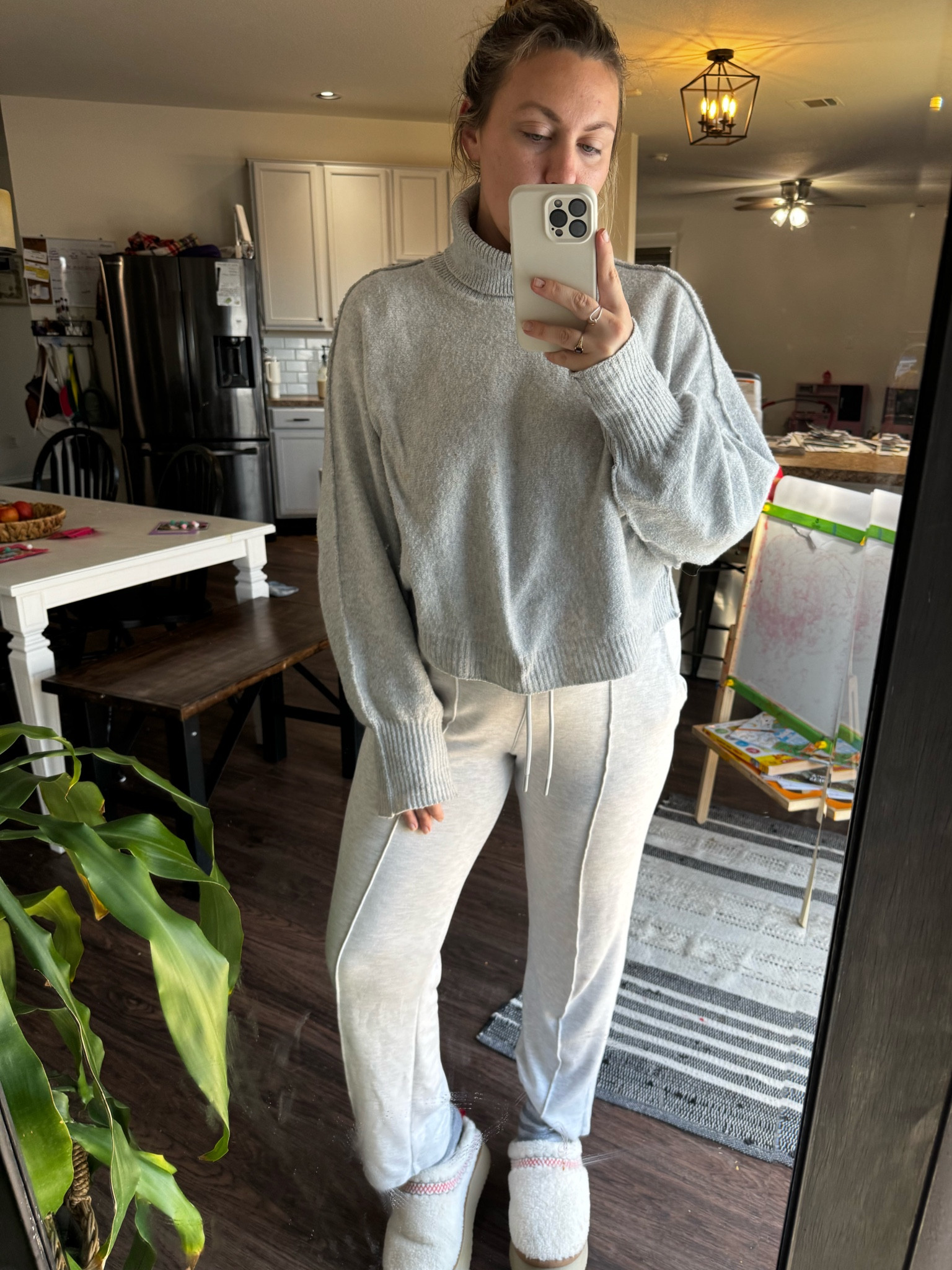 Cozy cozy cozy with major ~neutral~ vibes! Insanely tired as a SAHM today feels hard to keep it moving but I put on something cute and cozy and getting through the day one hour at a time. Second coffee here I come 👌


#momfashion#sahm#momfit#tiredmom#relatablemom#doingthething#winterfashion#ootdmomlife#stayathomemom#lifewithlittles

 

#LTKstyletip #LTKSeasonal #LTKfamily