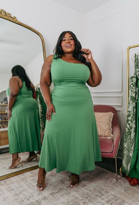 This dress is spicyyy❤️‍🔥 Definitely wearing this out on the town💚

Wearing XXL.

plus size fashion, dresses, wedding guest dress, vacation, spring outfit inspo, summer fashion, mini dress, maxi dress, brunch, girls night, date night looks, style guide

#LTKfindsunder50 #LTKplussize #LTKfindsunder100