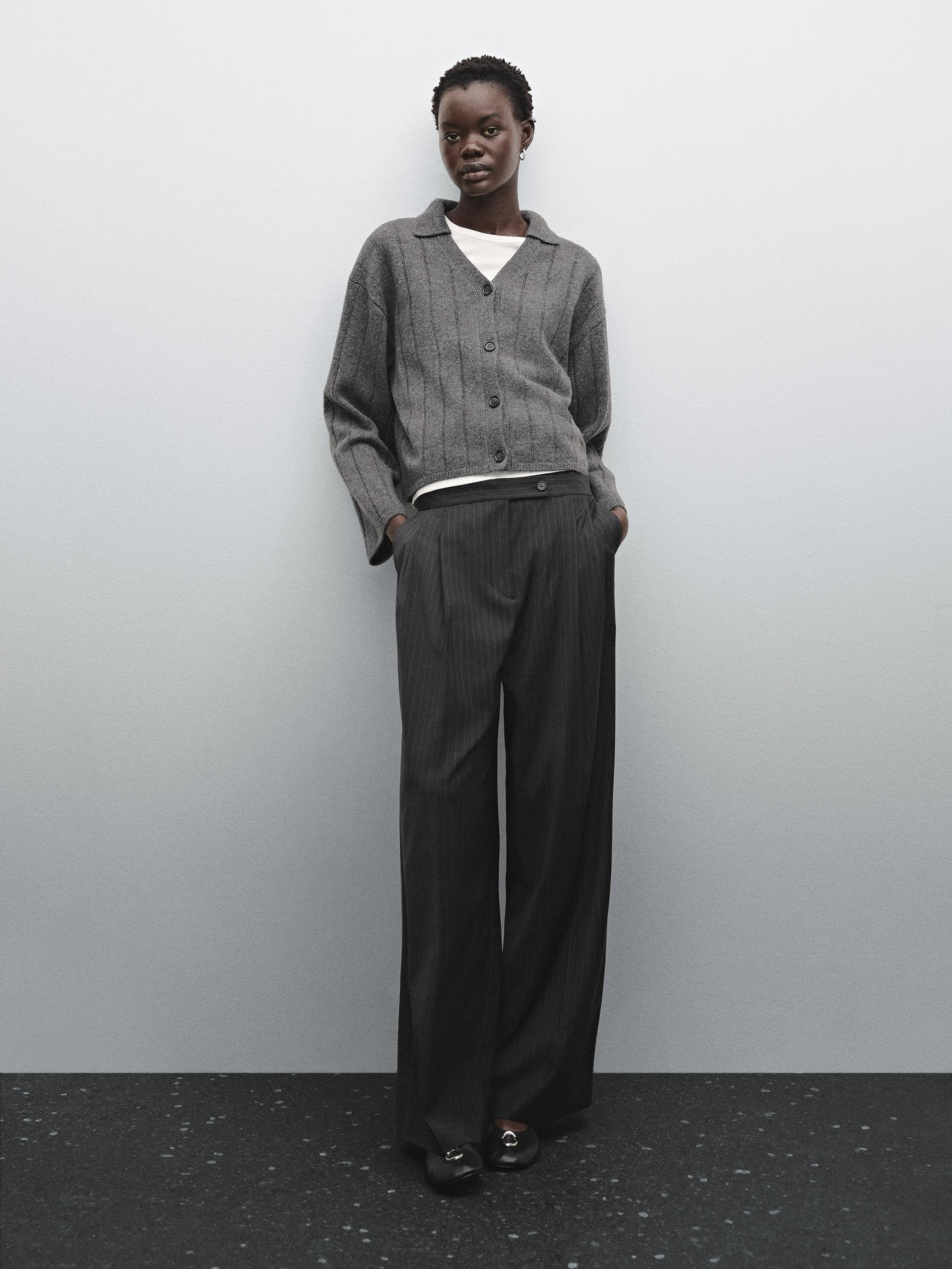 Wool blend knitted cardigan. Johnny collar. Long sleeves. Button-up front. | Massimo Dutti US