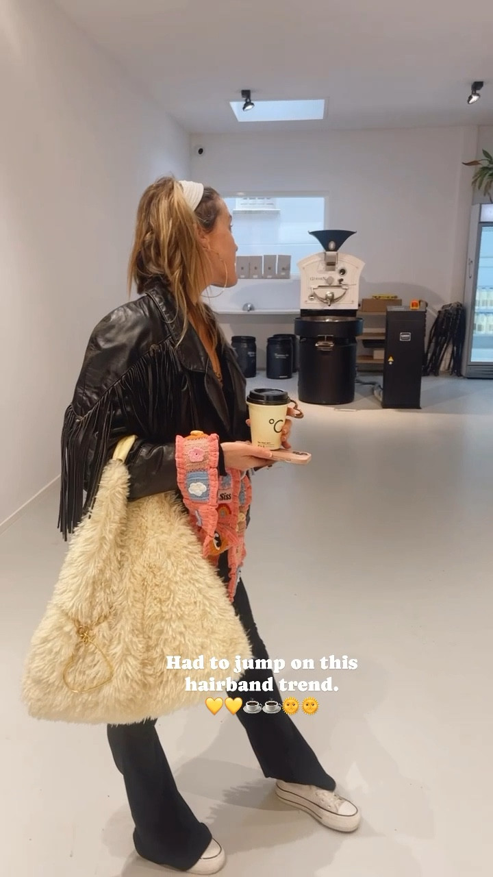 Black leather biker jackets, black flared leggings and a matching black ls top, a headband and a fluffy bag today + converse sneaks 💕💕 our 🤳🎀🎀 phone accessories and bag charm are from our brand @prettypiecesbySiss shoppable in our online shop www.bySiss.com happy Sunday lovelies 🌞🌞
.
 Black outfit, Sunday style, comfy but cute, faux fur bag, accessories, PLT, bySiss, twins, streetstyle, spring comfy look

#LTKstyletip #LTKVideo #LTKFestival