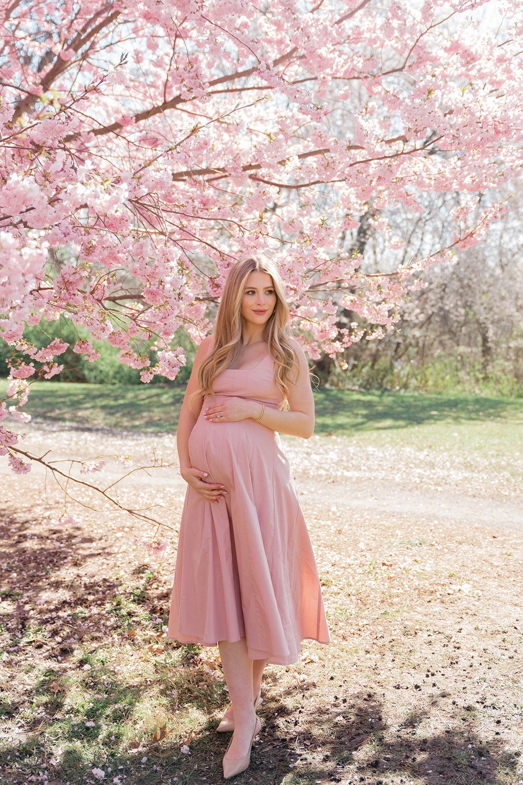 The most flattering dress that’s not maternity! Wearing a size small 