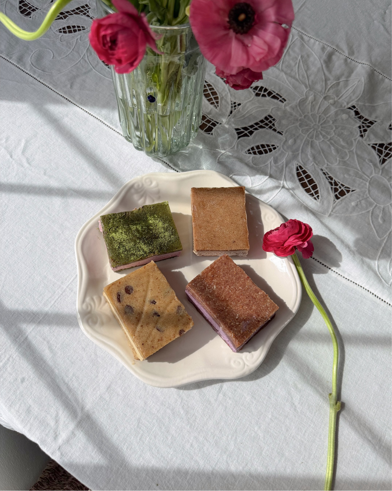 All of my favorite dishes, baking, and glasses from @Target 💌❣️ what a dream!🍃

#LTKdayinmylife #LTKSeasonal #LTKSpringSale