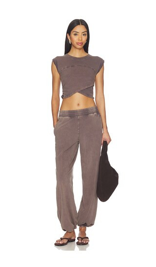 Free People x FP Movement Hot Shot Crossover Set in Chocolate. - size XS | Revolve Clothing (Global)