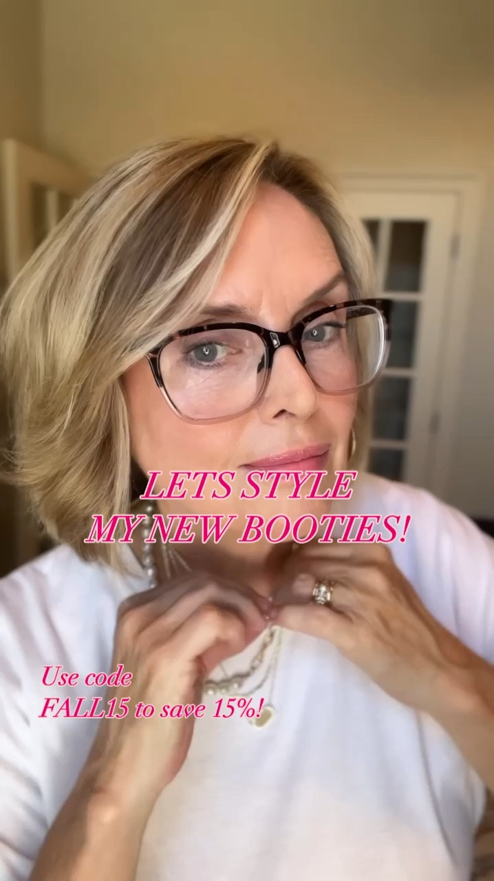 Easy fall style with the cutest booties from Cecelia New York 

#LTKMidsize #LTKShoeCrush #LTKSeasonal