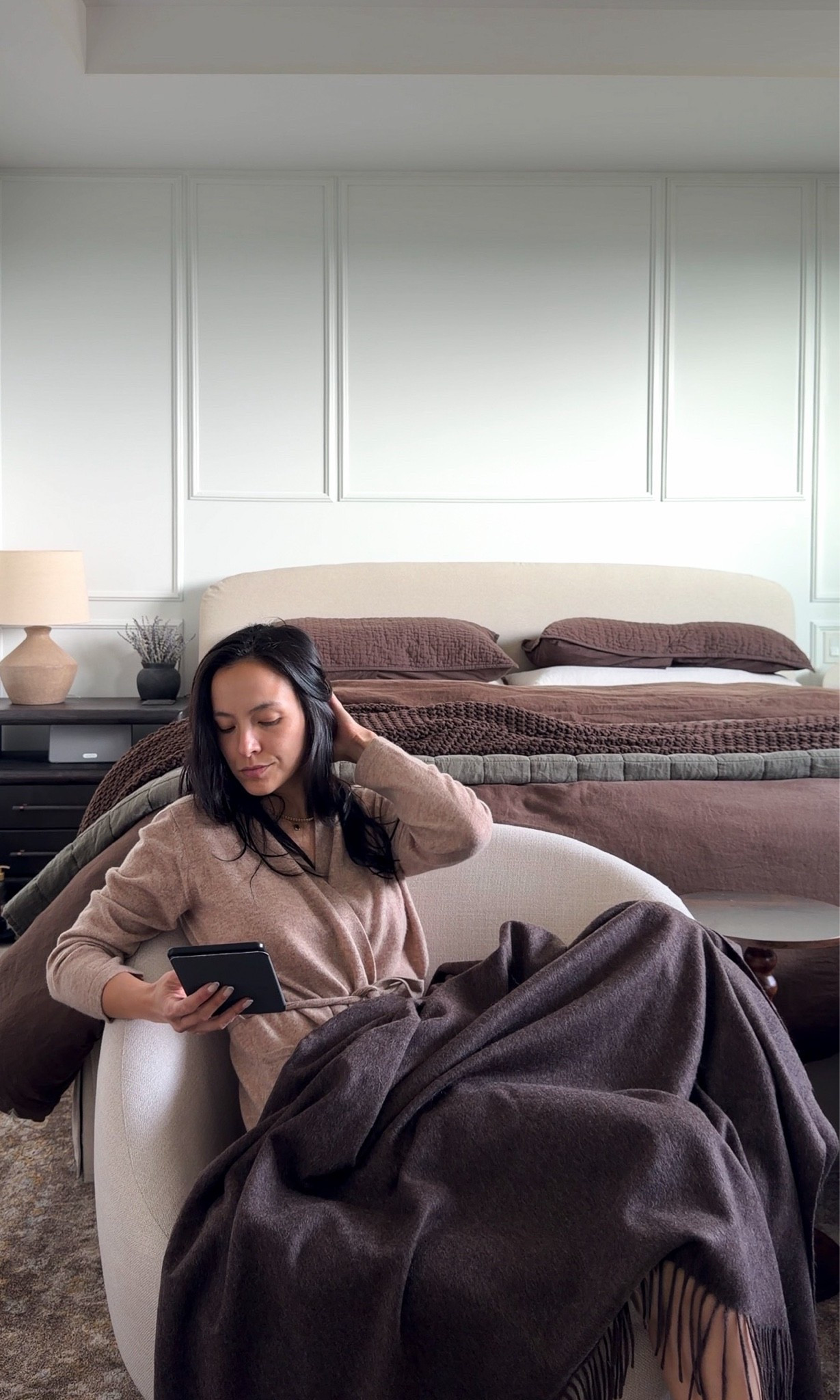 You’ll find me wrapped in @Quince  Mongolian cashmere for the foreseeable future. Which is highly convenient since I can not only snuggle up in the blanket and robe, but I can also live in their sweaters and t-shirts. Head over heels for it all. 
#QuincePartner

#LTKcanada #LTKhome
