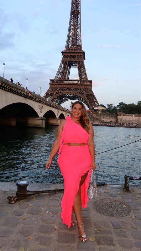 In Paris & so obsessed with this set! 

I’m wearing the size large! 

#LTKcurves #LTKunder100 #LTKmidsize