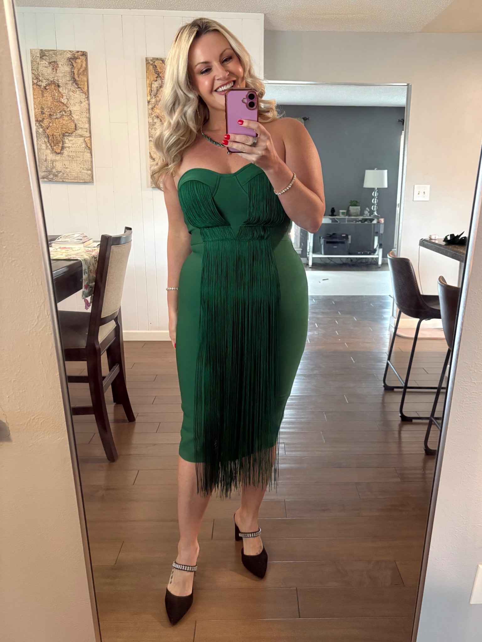 Woudl you believe this beautiful dress is from Amazon? The fringe and color are more beautiful in person! I'm wearing a M. Fun dress for a party!

Met Gala Looks. Cocktail dress. Masquerade outfit. Party Dress. Fringe dress. Wedding guest dress


#LTKootd #LTKgrwm #LTKWedding