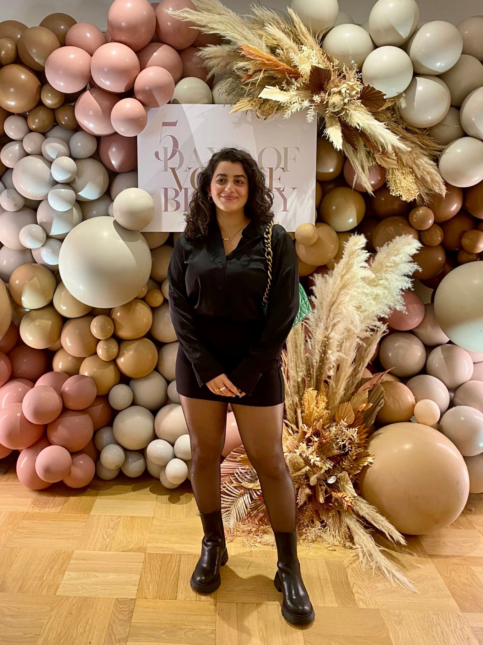 5 days of vogue beauty with british vogue and this was my outfit for the night!! #ootd #ltkfashion

top and skirt: h&m
boots: asos
bag: zara 

#LTKSeasonal #LTKstyletip #LTKeurope