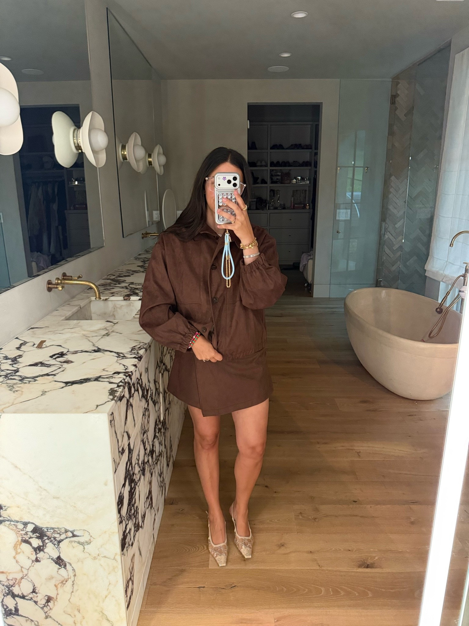 Looovvee the brown dream suede set!! 

Jacket: medium
Bottoms: medium 

Dressupbuttercup.com #dressupbuttercup #dederaad

#LTKootd #LTKmomlife #LTKSaleAlert