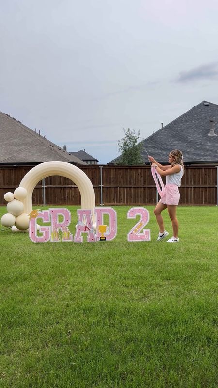 Pink Graduation yard signs! Perfect for photos or parties!

#LTKFamily #LTKKids #LTKStyleTip