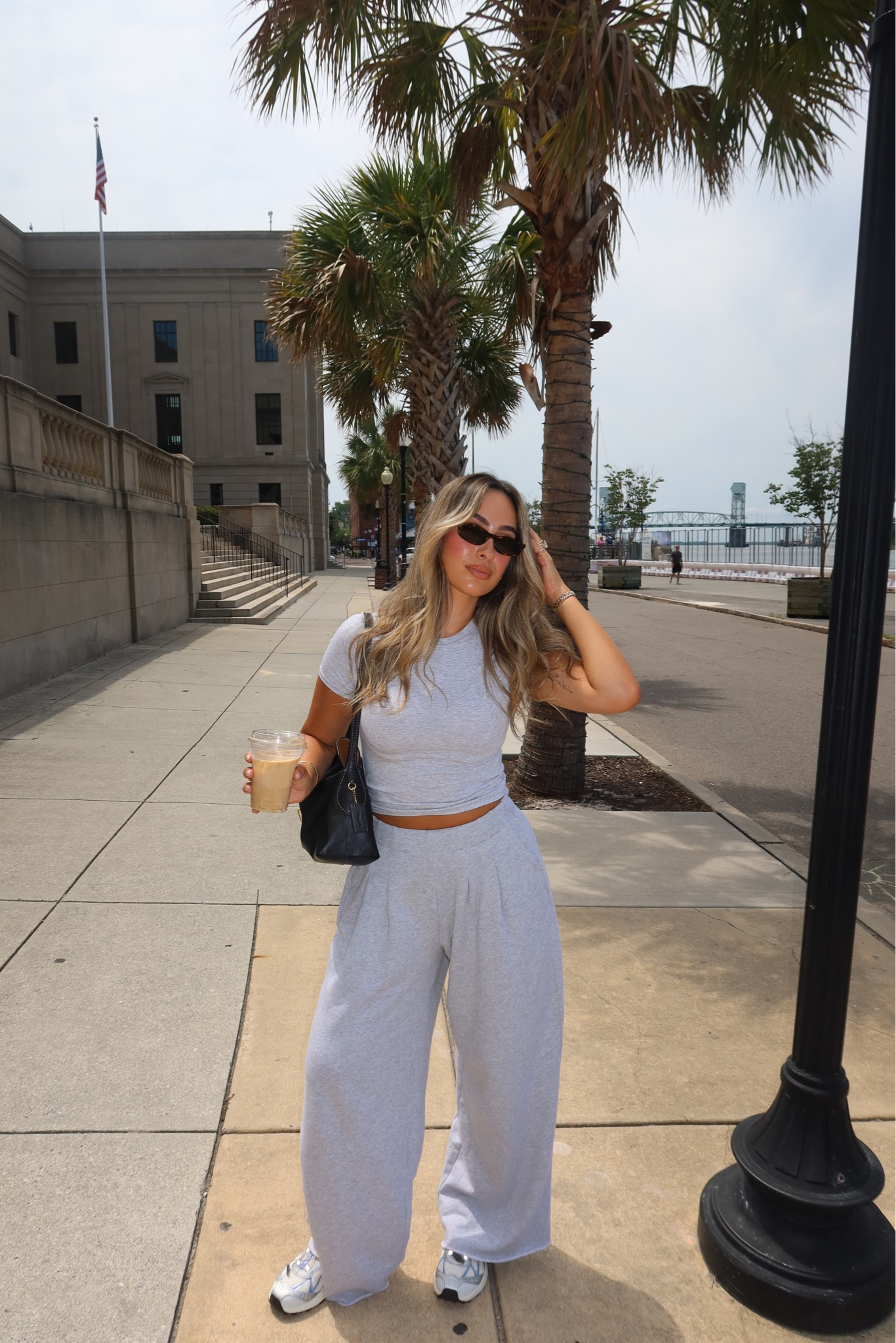 Aerie matching grey set 🩶

#LTKActive #LTKootd #LTKgrwm
