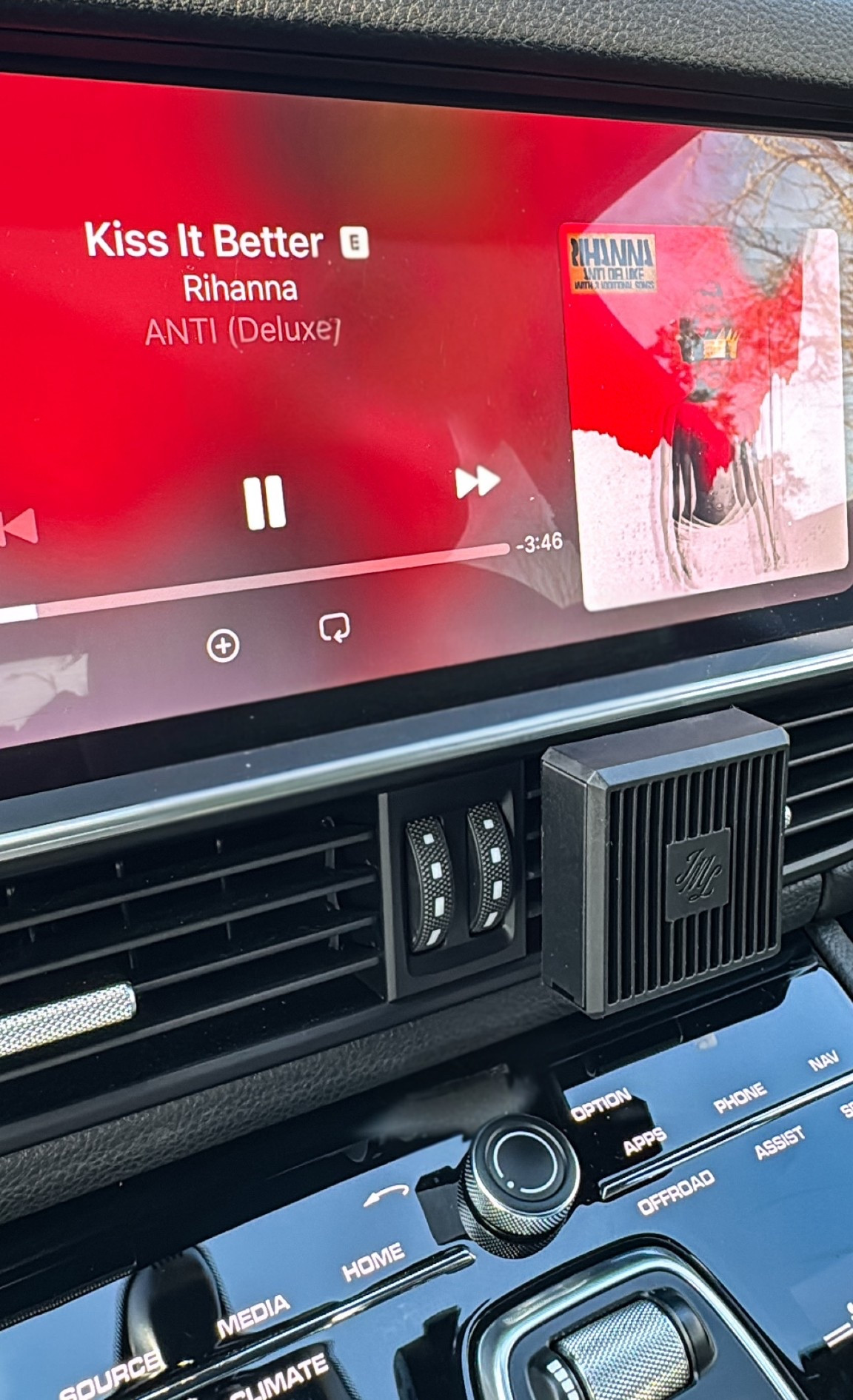 My favorite fragrance is now my car diffuser scent❤️

#LTKdayinmylife #LTKBeauty #LTKTravel