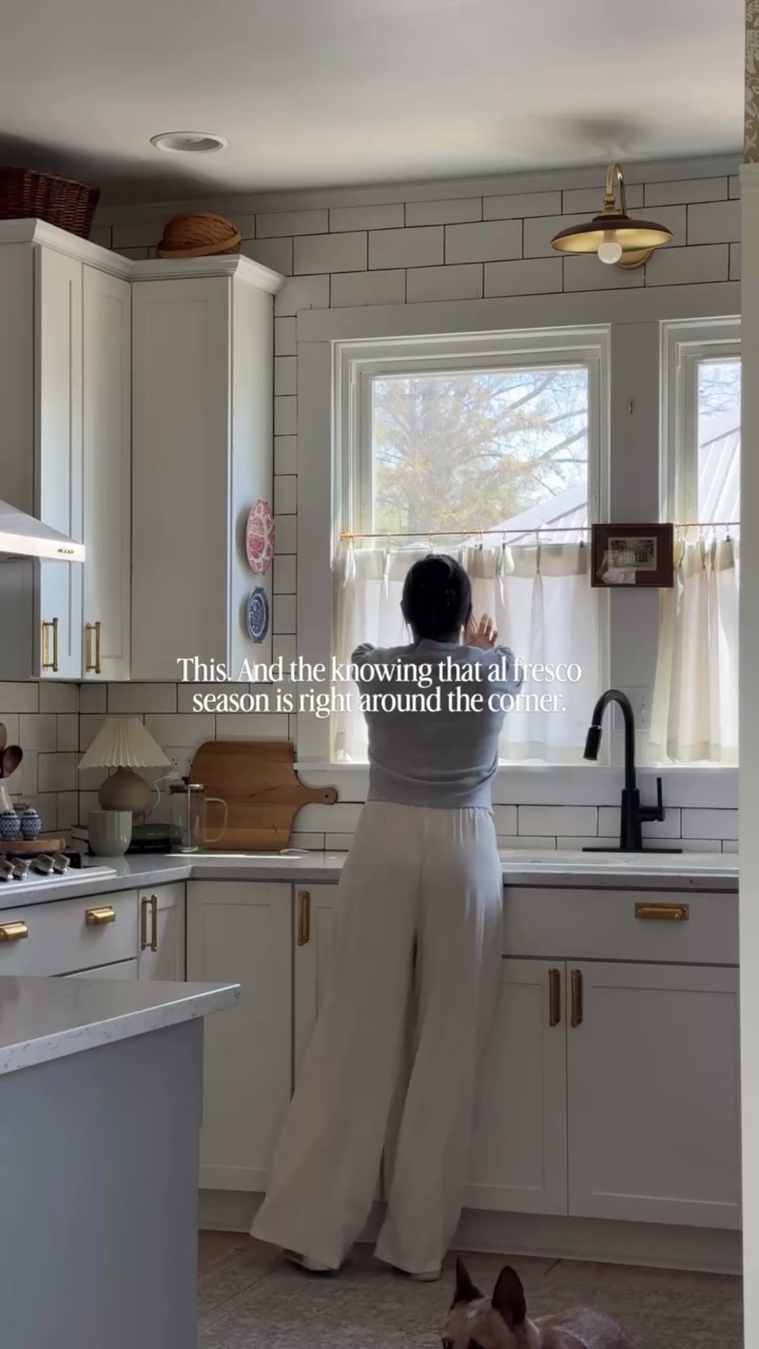 The minute the temperature hits 50°, I start acting like it’s full-blown summer. 😅

Suddenly I’m opening windows, moving chairs outside, and convincing my family we should eat dinner outdoors… even if we need sweatshirts.

Alfresco season is so close and I am READY.

Be honest… what’s the lowest temperature you’ll sit outside for dinner? 👇

-

#AlfrescoLiving #SpringAtHome #OutdoorLivingIdeas #SimpleHomeLife #SeasonalLiving