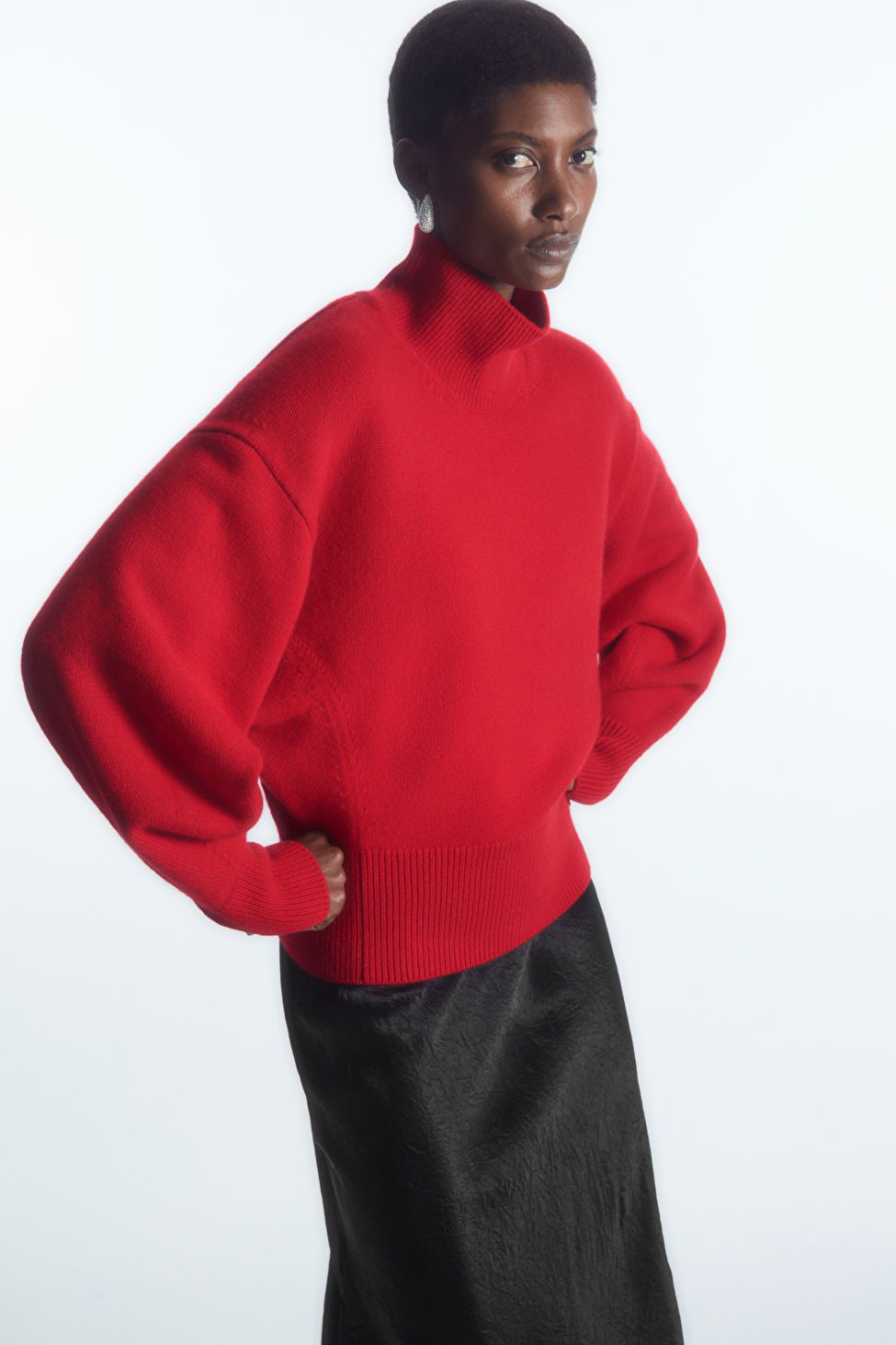 FUNNEL-NECK WAISTED WOOL JUMPER | COS UK