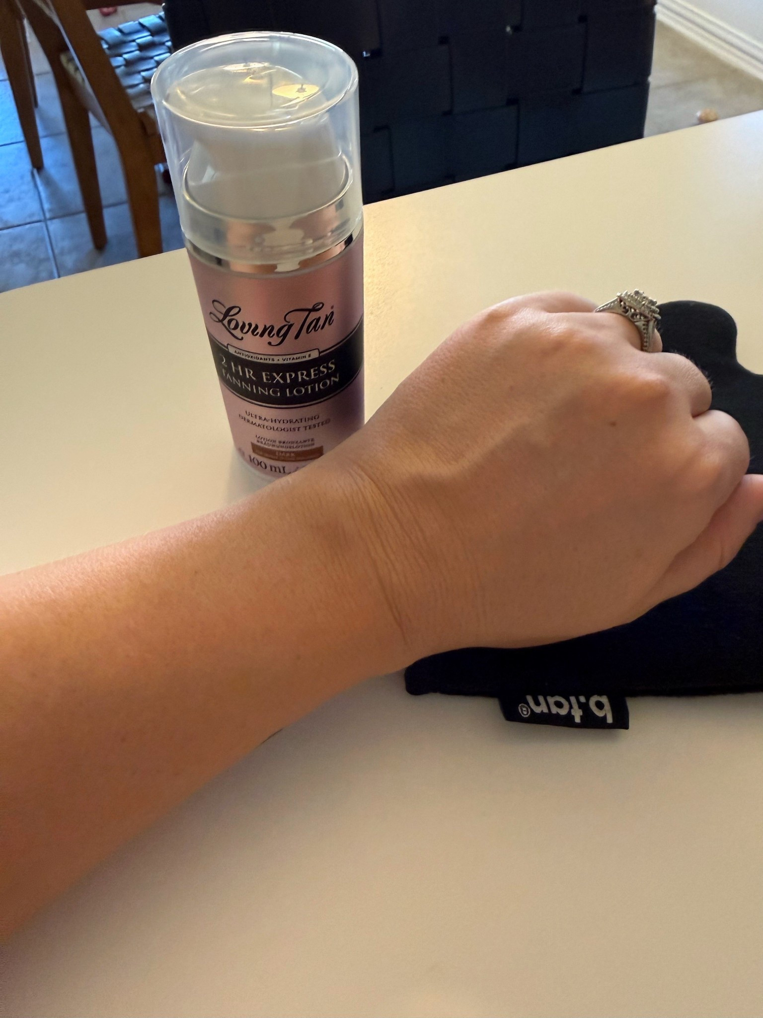 I’m sure the new 10min express one they just put out is amazing too! But if you don’t want to drop $50, their 2hr express works great too! (I tanned Wed and I still have amazing color w/no streaks!!) Under $35❤️ #tan #selftanner 

#LTKdayinmylife #LTKmomlife #LTKBeauty