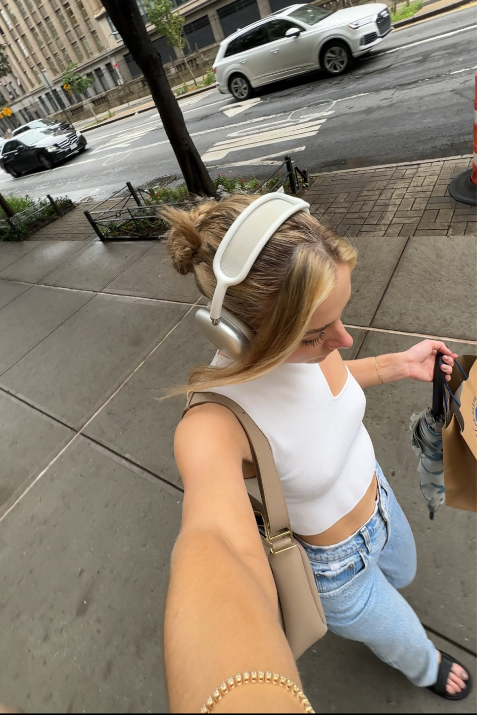 casual ootd for nyc errands 

#LTKtravel #LTKSeasonal #LTKstyletip