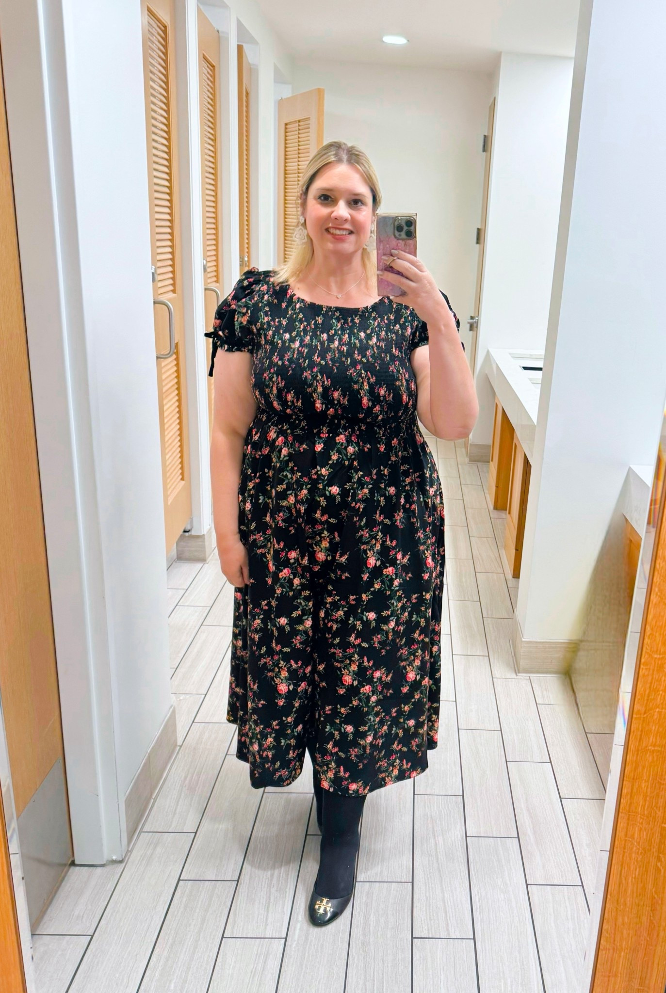 A pretty floral dress for the fall weather. This is very bump friendly, wearing an xxl but could have done the xl. If not pregnant I would pair with black boots 

#LTKPlusSize #LTKBump #LTKMidsize