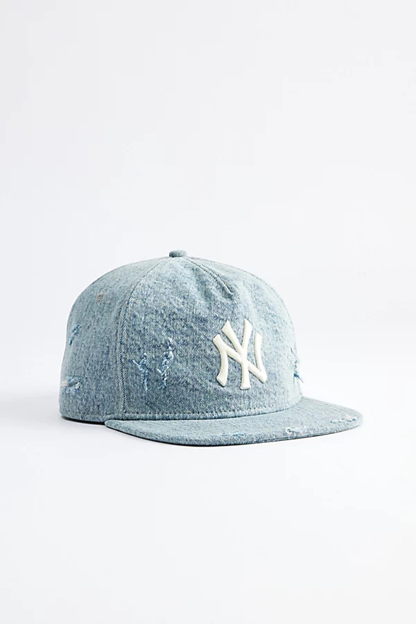 New Era New York Yankees Distressed Denim Golf Hat in Blue, Men's at Urban Outfitters | Urban Outfitters (US and RoW)
