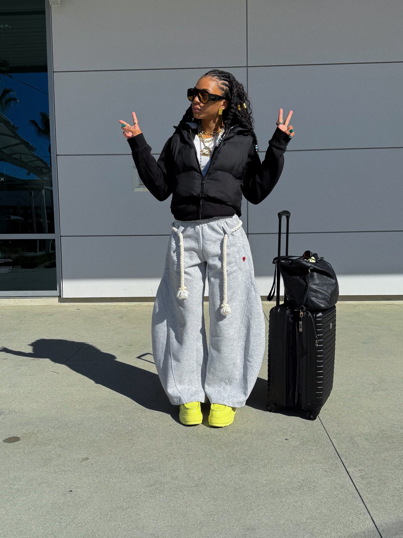 here’s my airport OOTD because i care about how i look but i also wanna be comfy.. ✨

#LTKStyleTip #LTKBeauty #LTKPetite